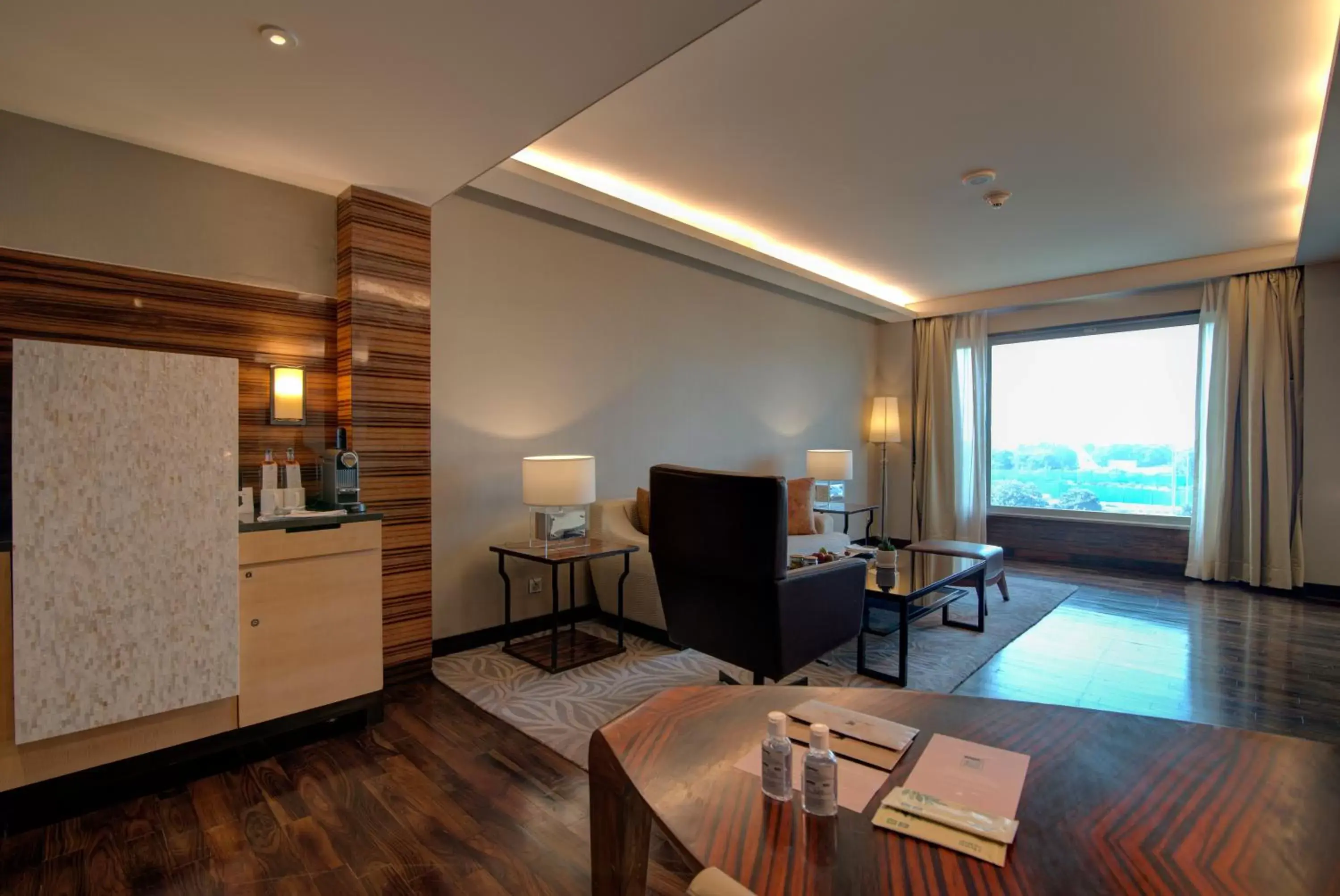 Living room, Seating Area in JW Marriott Hotel New Delhi Aerocity