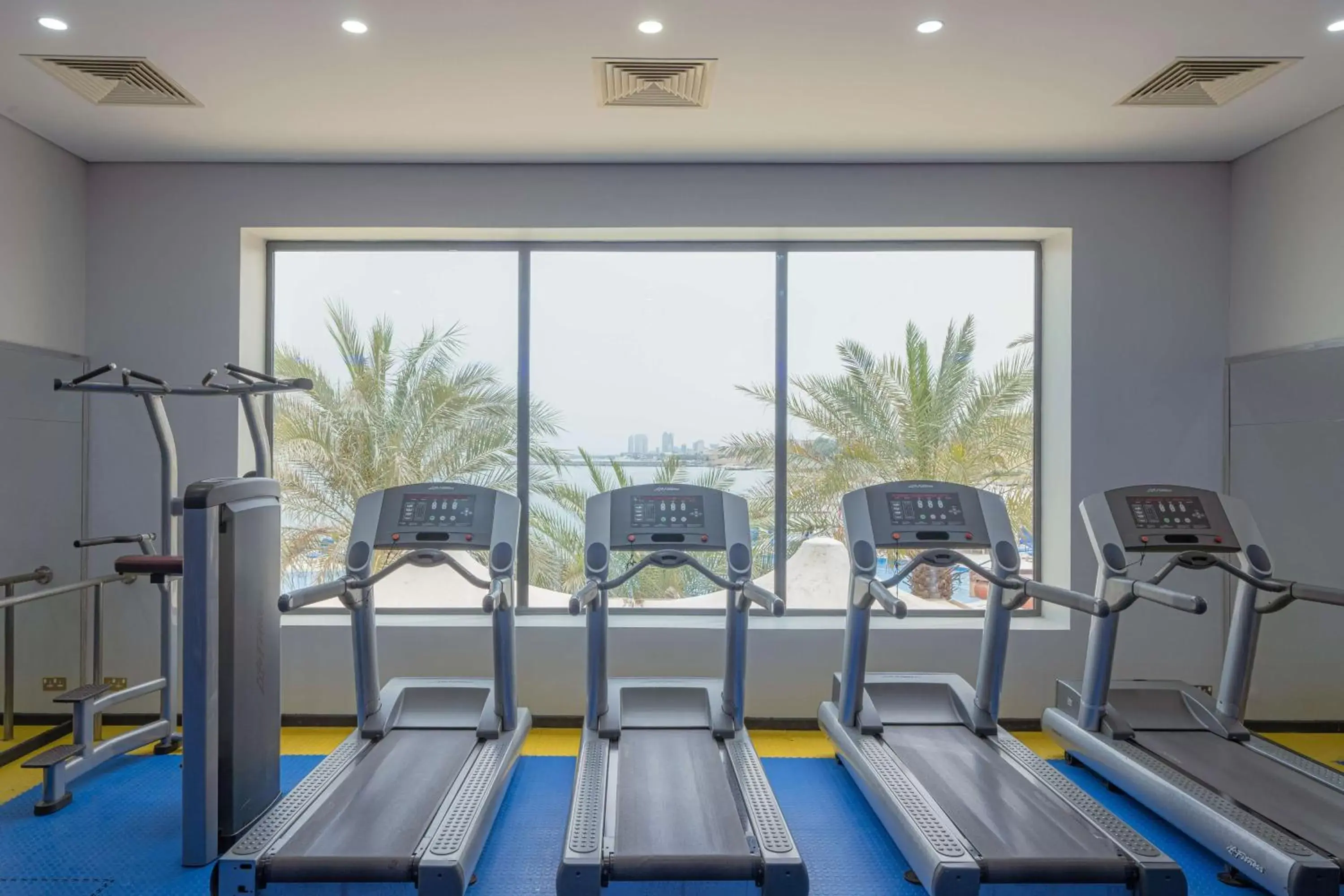 Spa and wellness centre/facilities, Fitness Center/Facilities in Radisson Blu Hotel, Kuwait