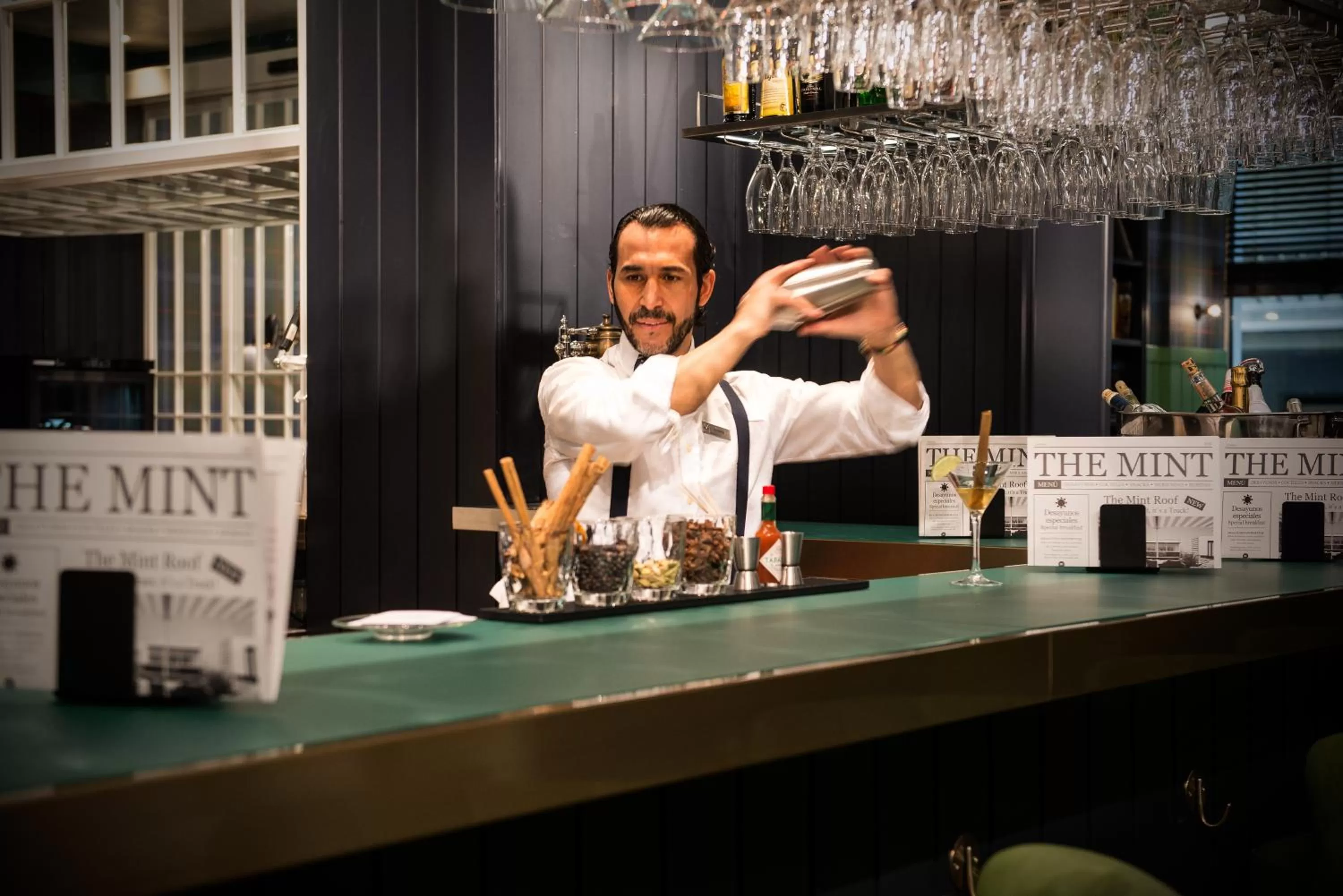 Lounge or bar in Vincci The Mint