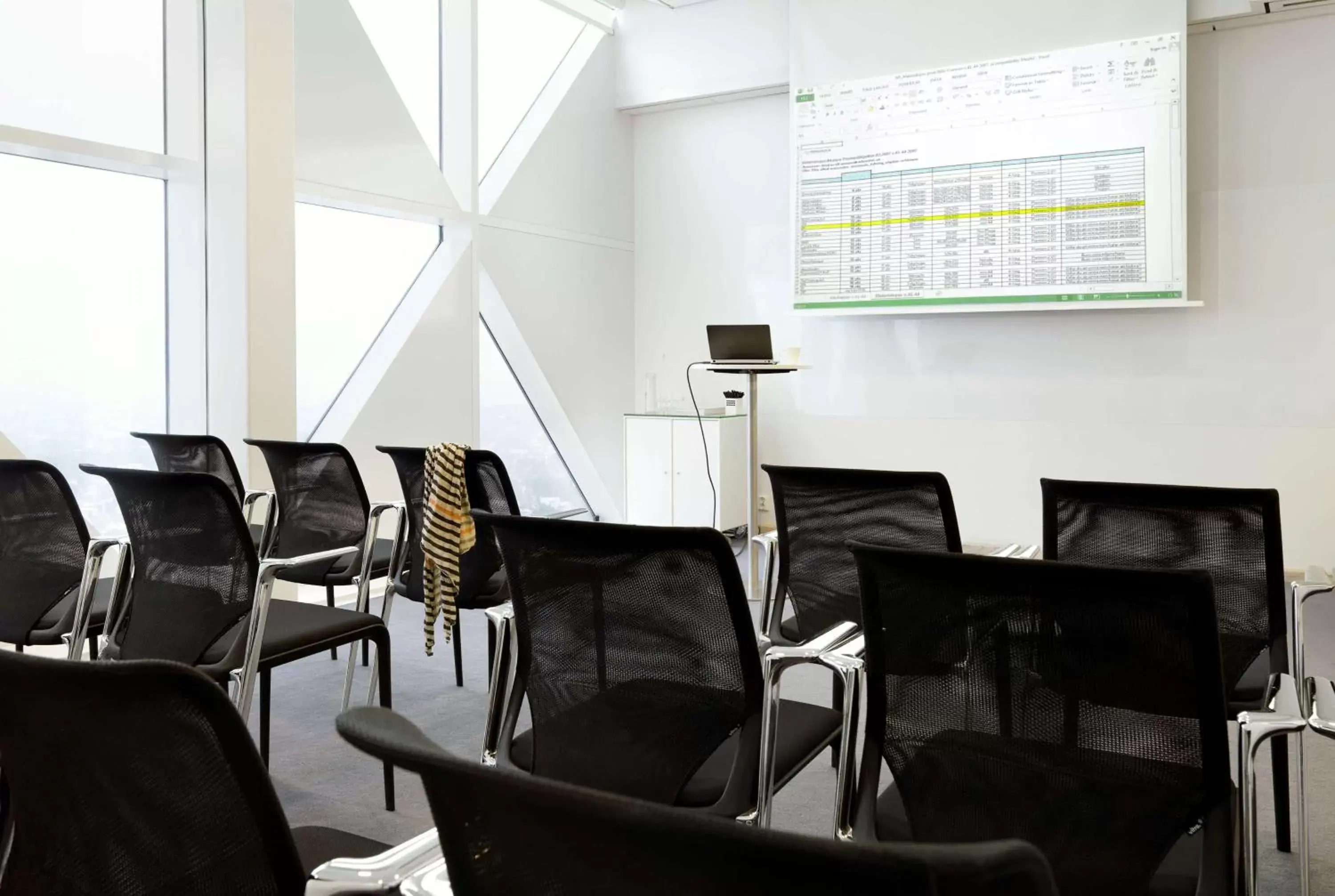 Meeting/conference room in Scandic Victoria Tower