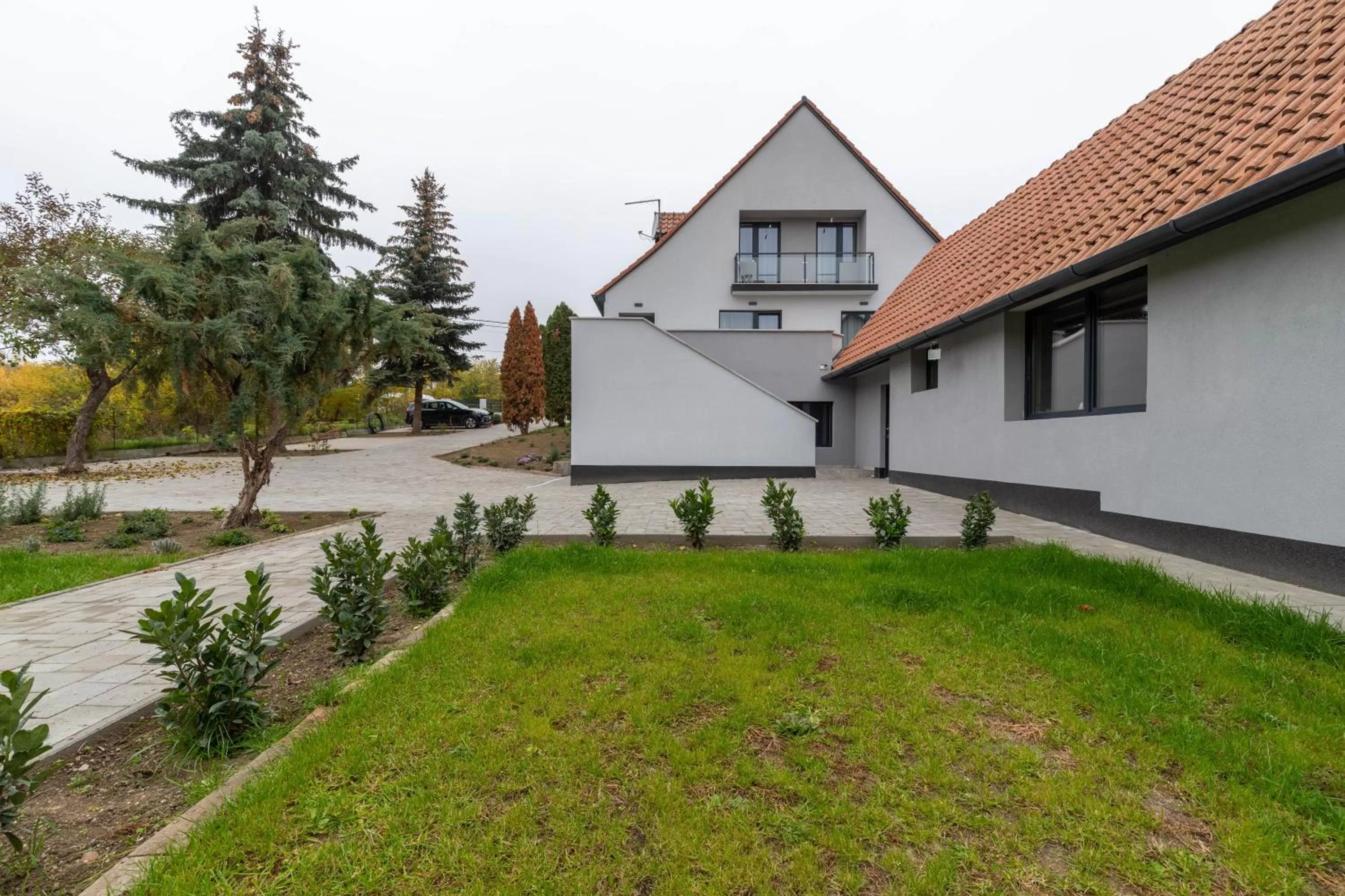 Property building in Villa Bérc