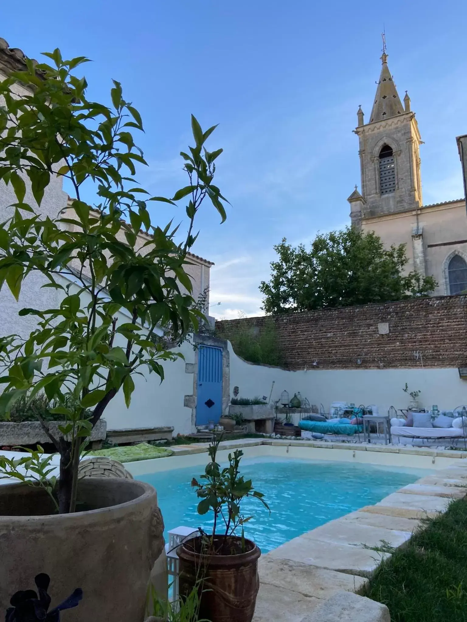 Landmark view, Swimming Pool in Maison 1823 - Suites de charme à Garons