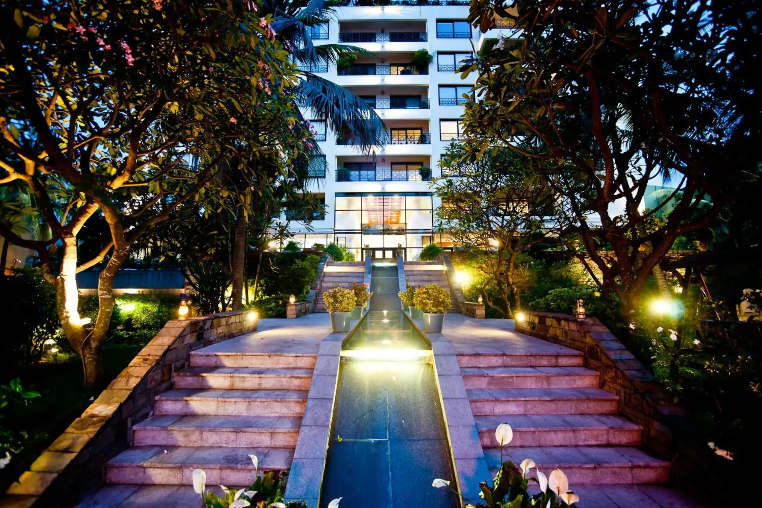 Facade/entrance, Swimming Pool in Saigon Domaine Luxury Residences