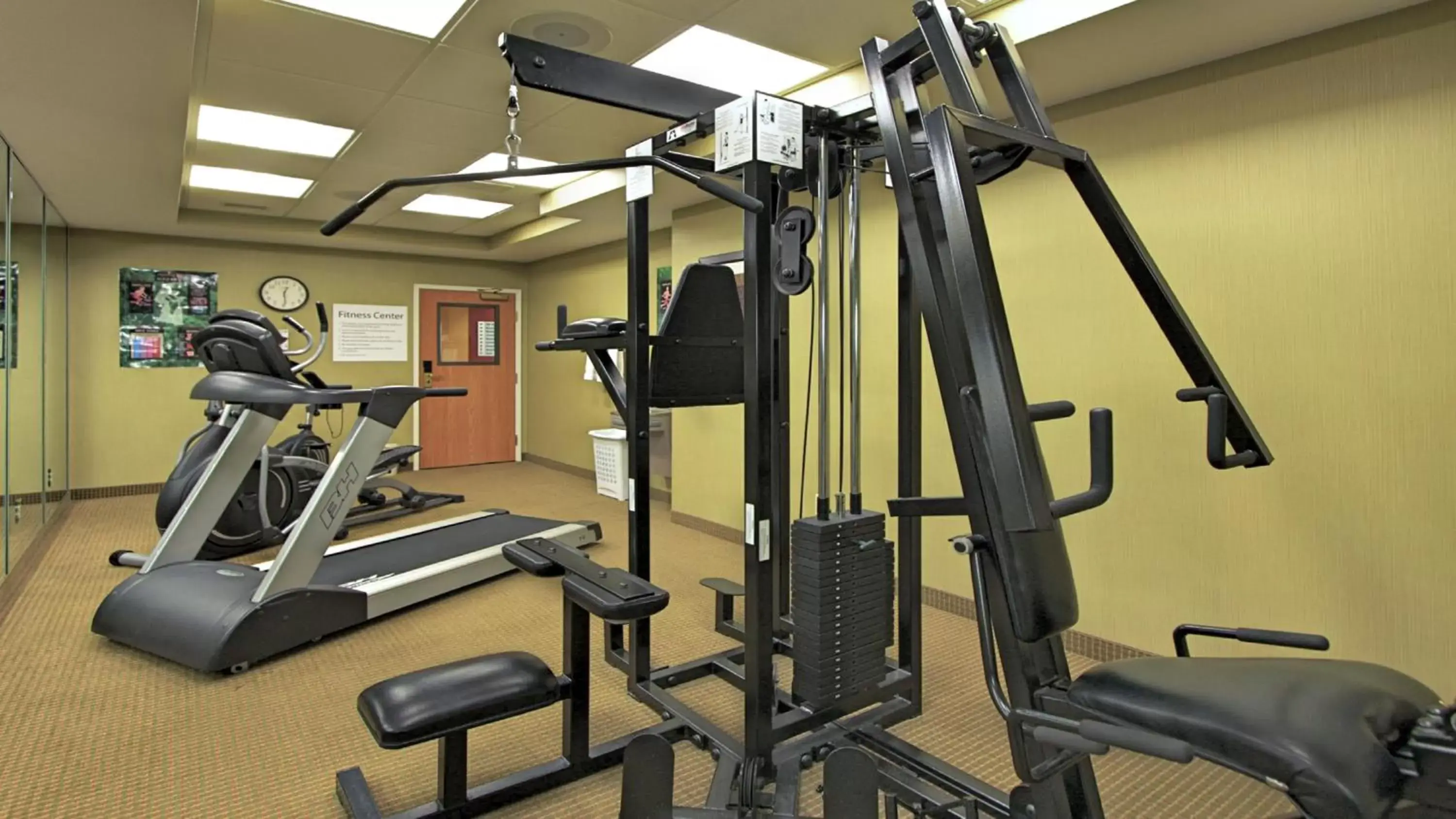 Fitness centre/facilities, Fitness Center/Facilities in Holiday Inn Express Hotel & Suites Defiance, an IHG Hotel