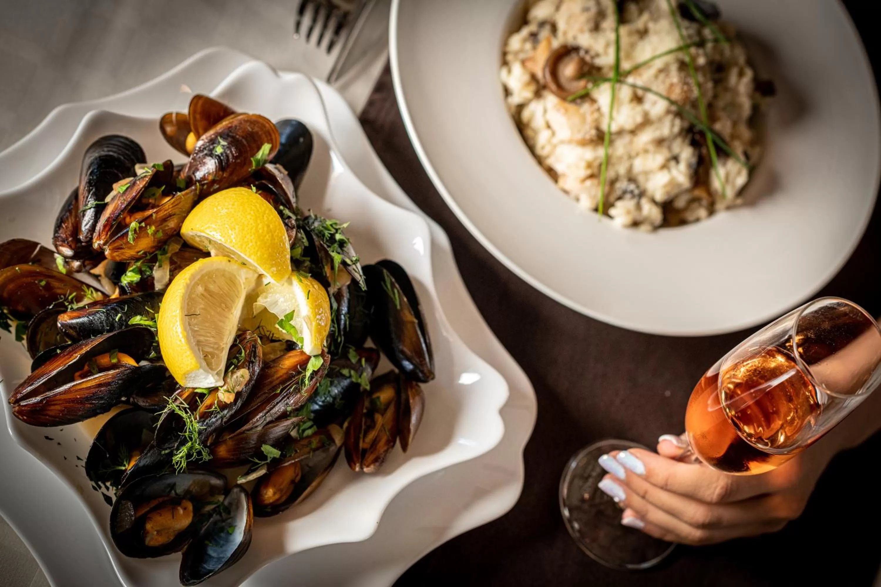 Food and drinks in The Wind Mills Hydropark