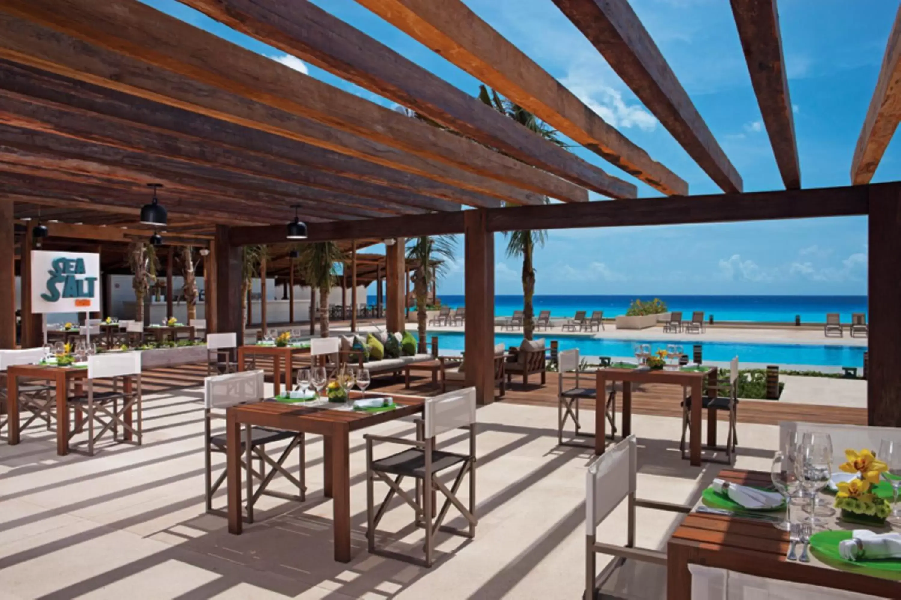 Lunch, Restaurant/Places to Eat in Secrets The Vine Cancun - All Inclusive Adults Only