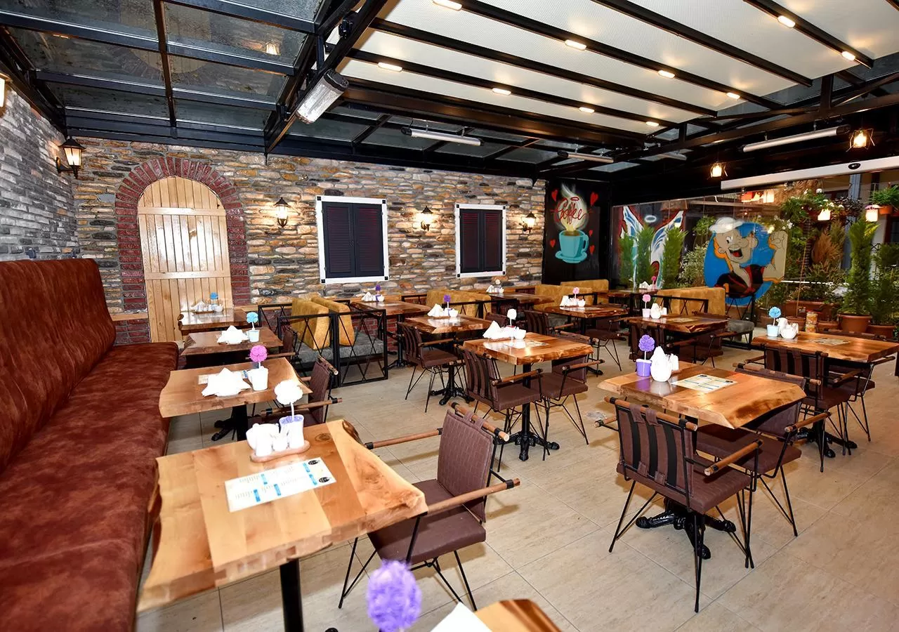 Banquet/Function facilities, Restaurant/Places to Eat in Royal Palace Hotel