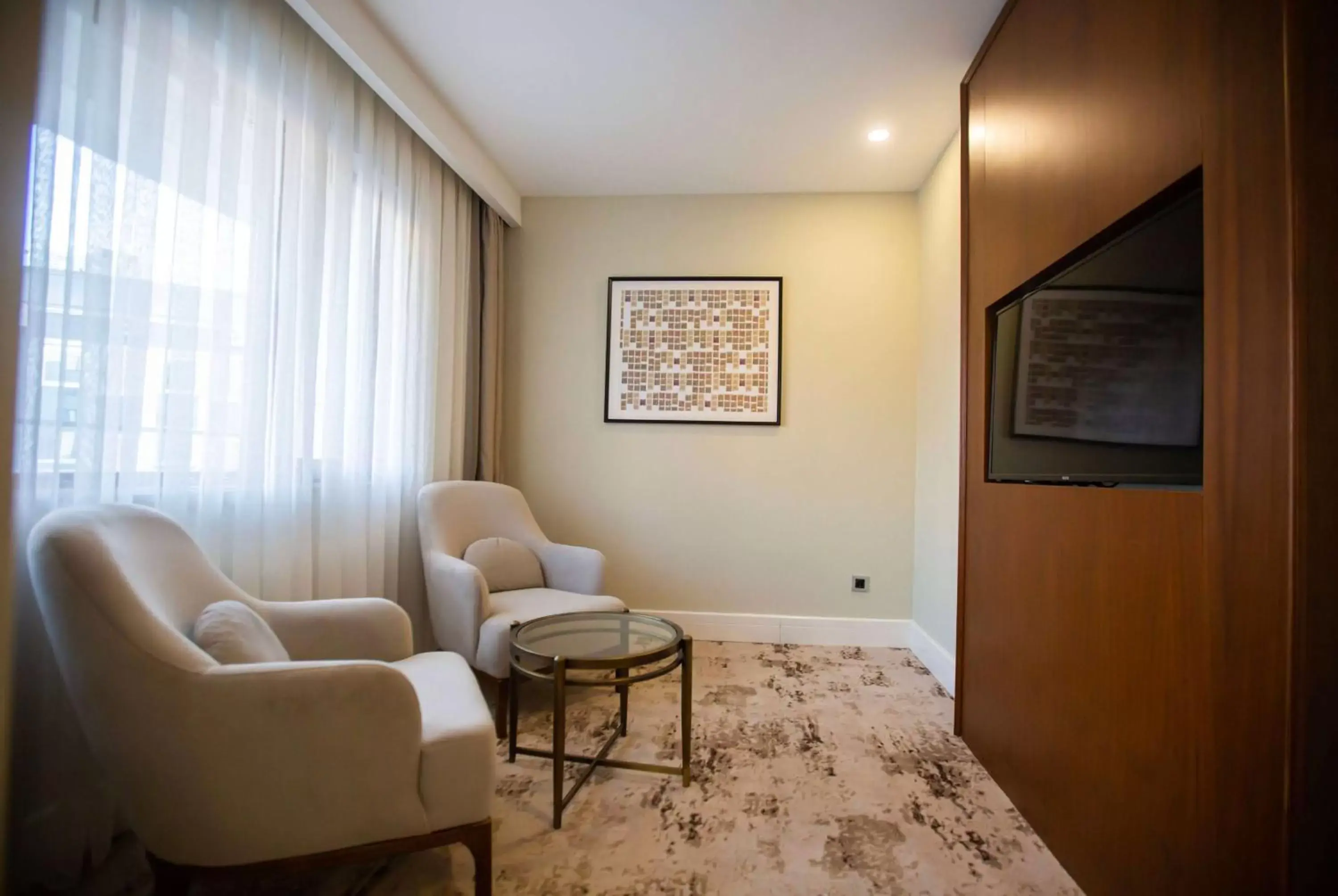 Bed, Seating Area in Ramada Plaza Sultanahmet