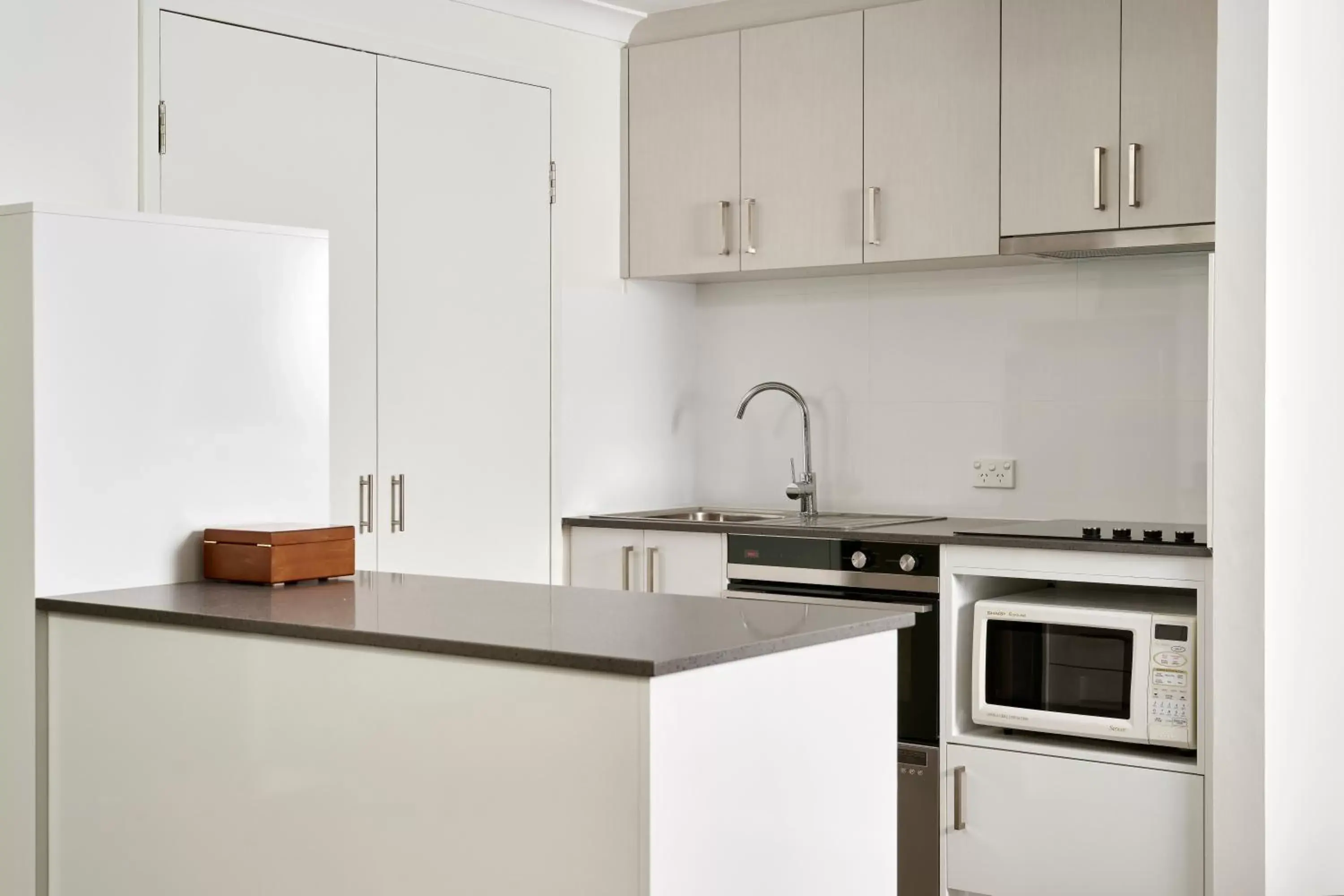 Kitchen or kitchenette, Kitchen/Kitchenette in Quest West End