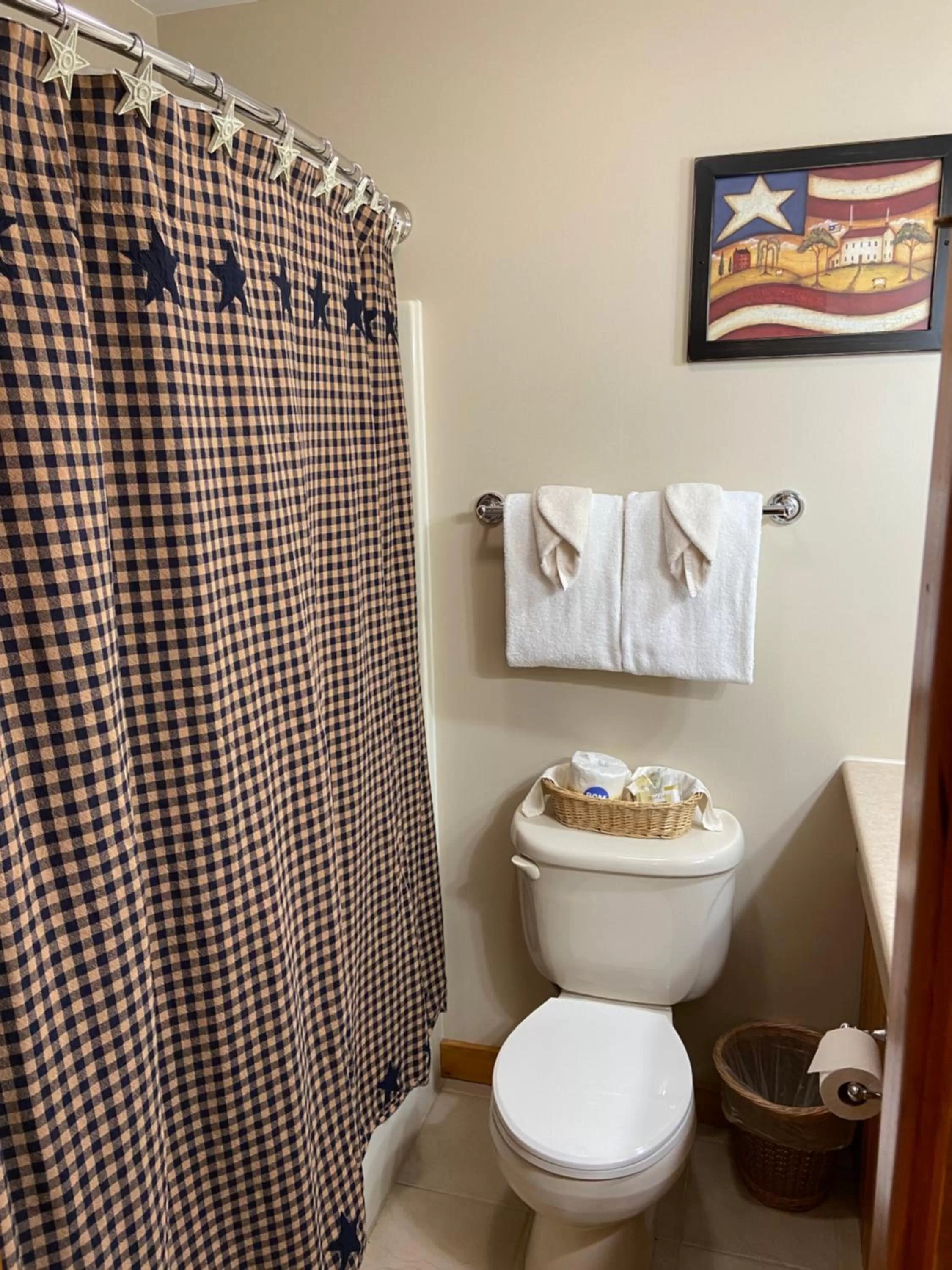 Bathroom in The Garrett Inn