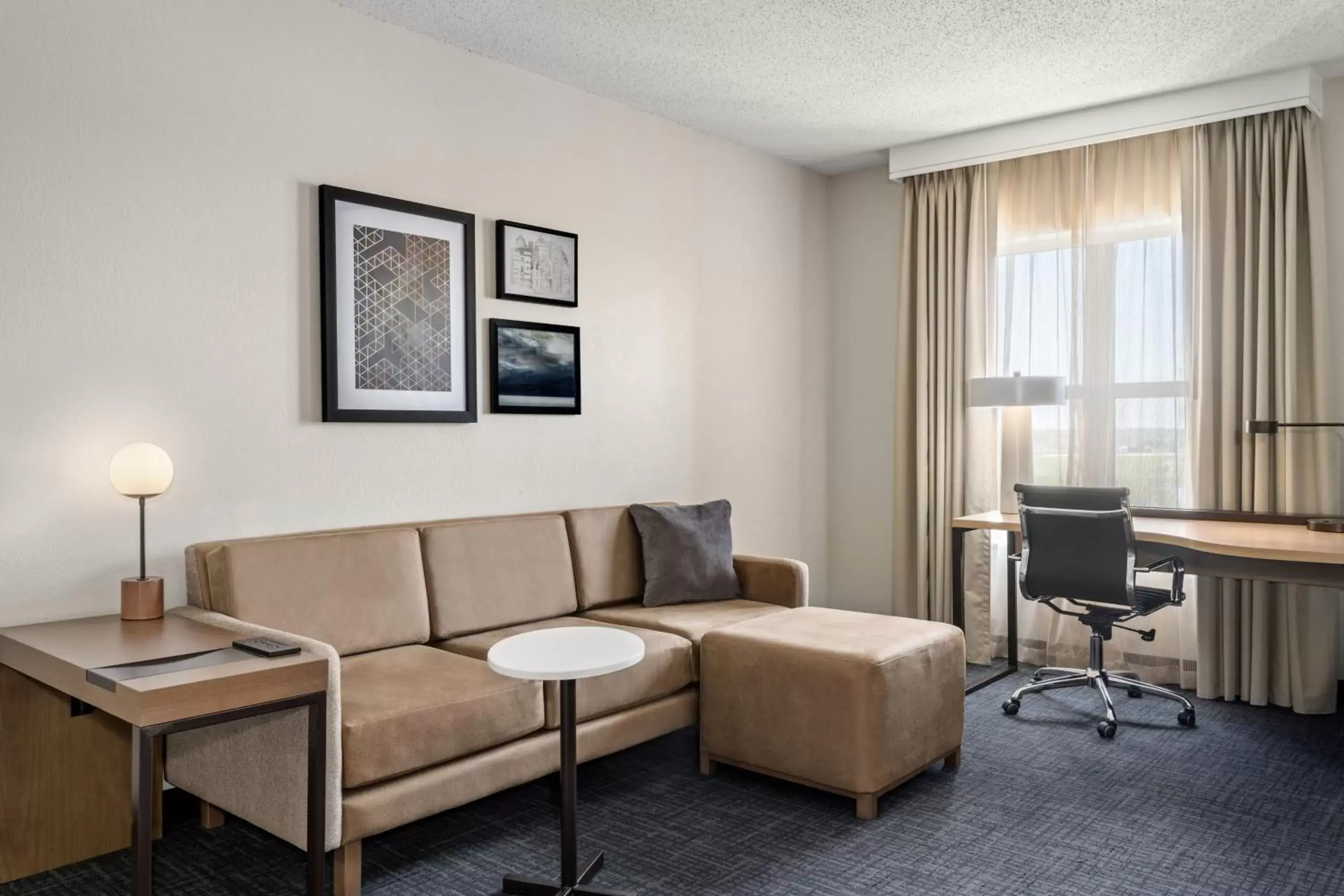 Living room, Seating Area in Residence Inn by Marriott Chicago Naperville/Warrenville