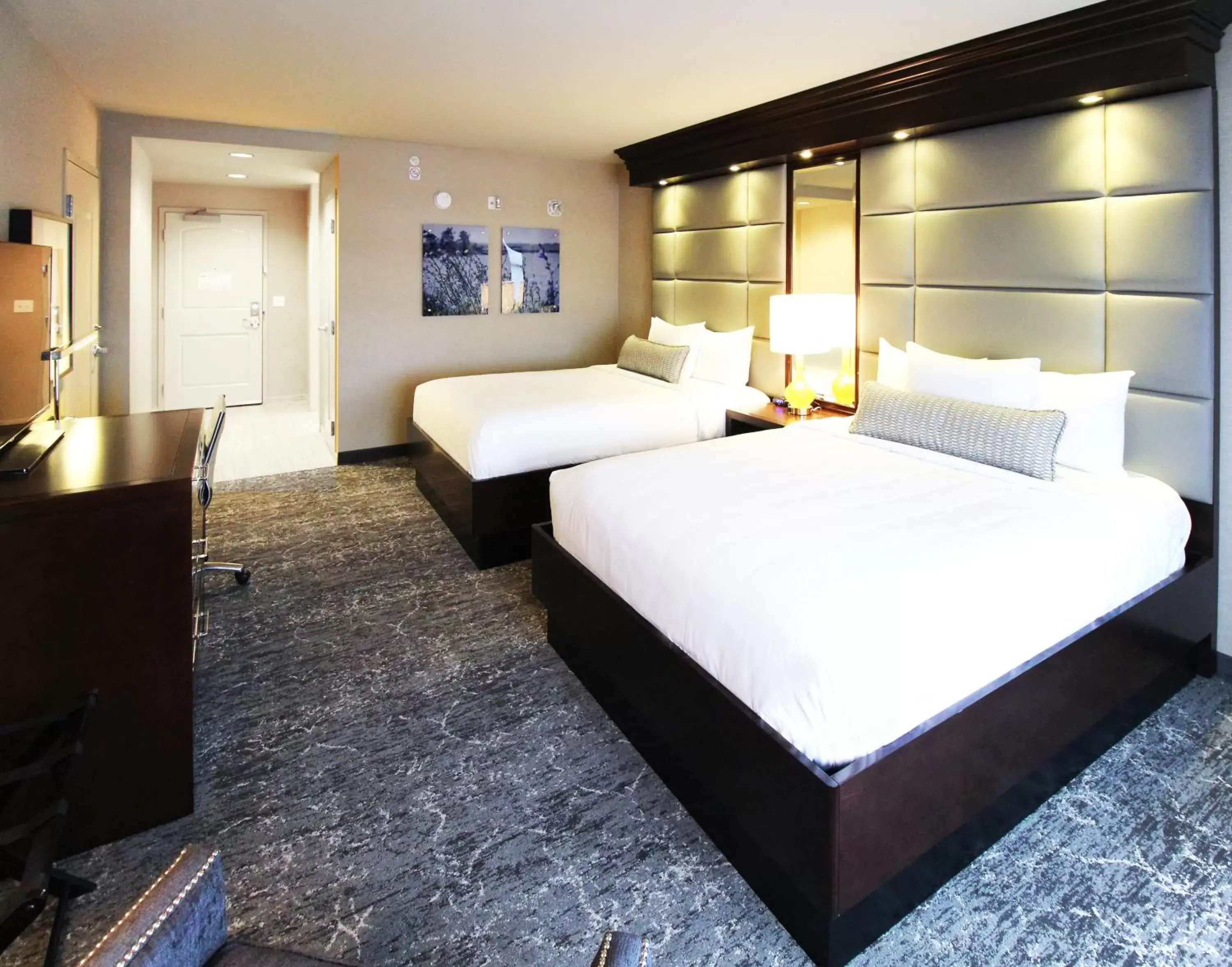 Photo of the whole room, Bed in Silver Reef Casino Resort