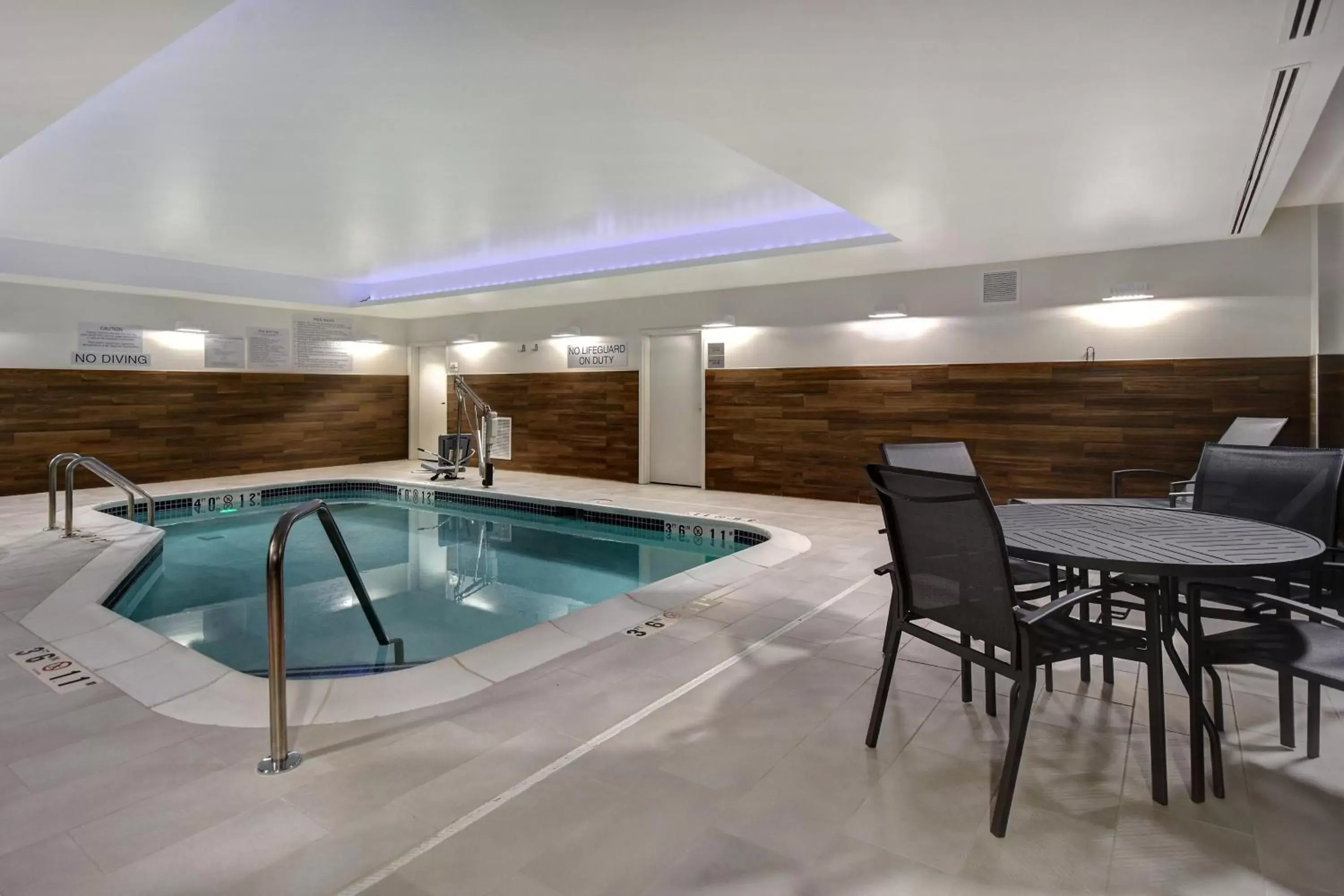 Swimming Pool in Fairfield by Marriott Inn & Suites Grand Rapids Wyoming