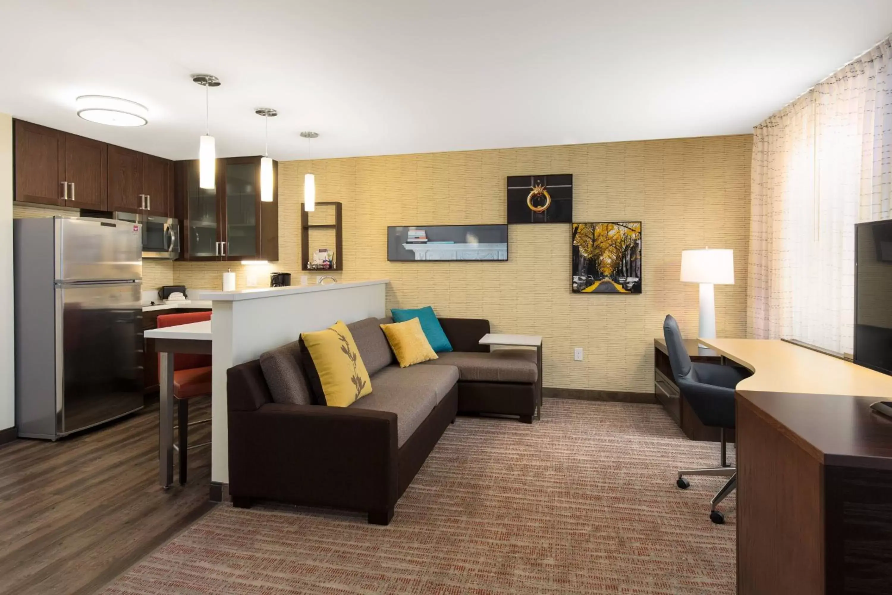 Photo of the whole room, Seating Area in Residence Inn by Marriott Denver Central Park