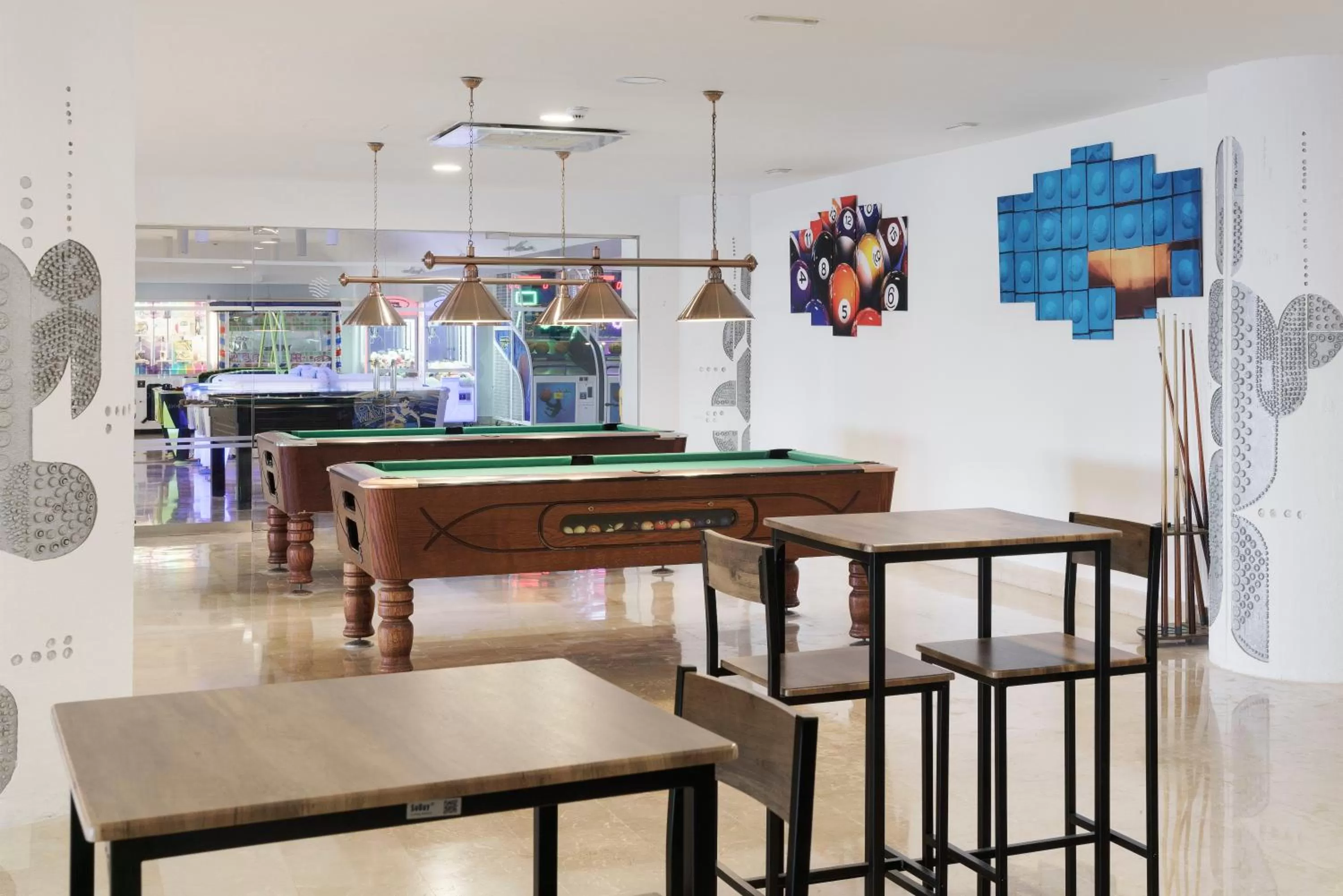 Game Room in AluaSun Doblemar