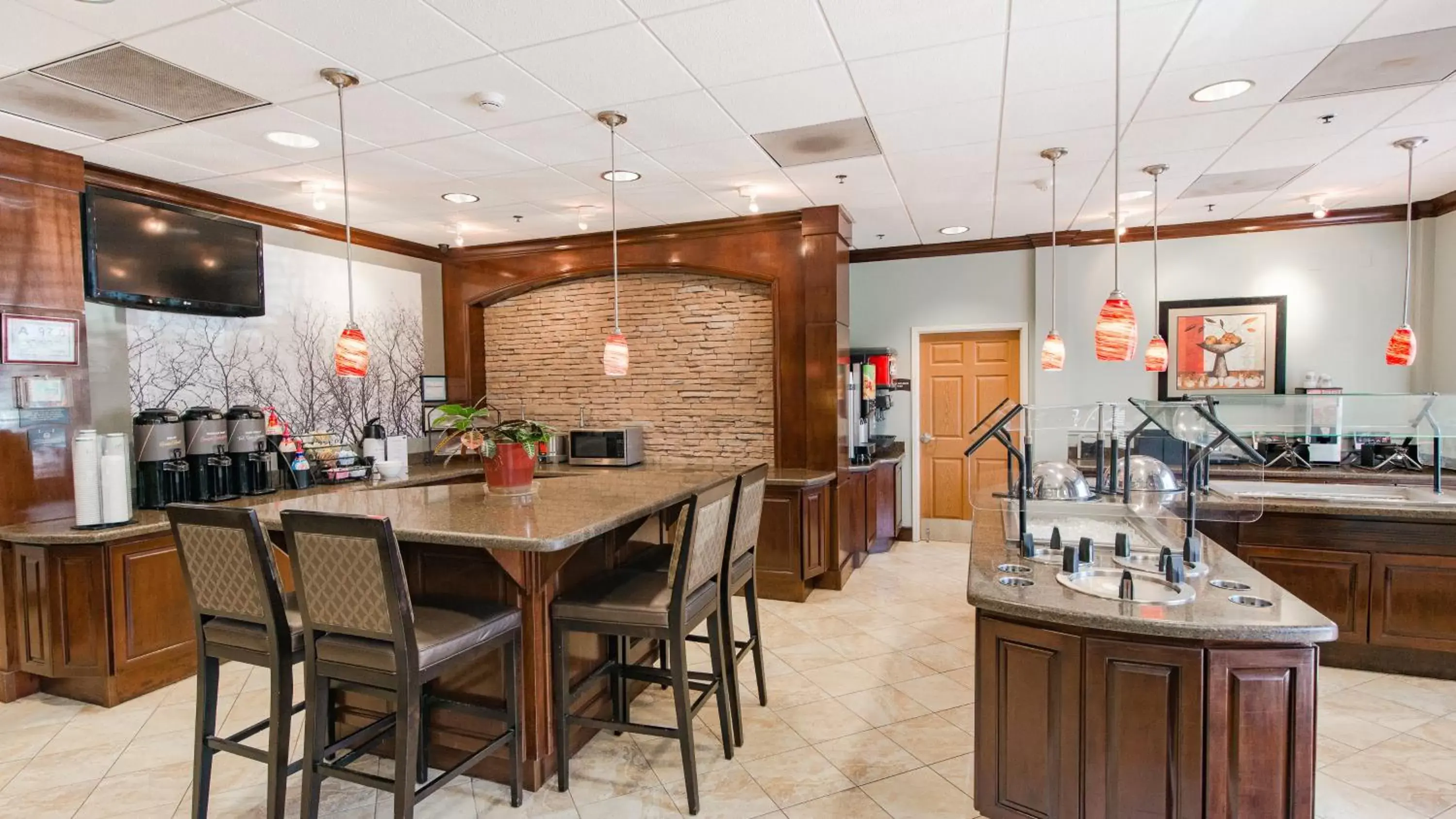 Breakfast, Restaurant/Places to Eat in Staybridge Suites Wilmington East, an IHG Hotel