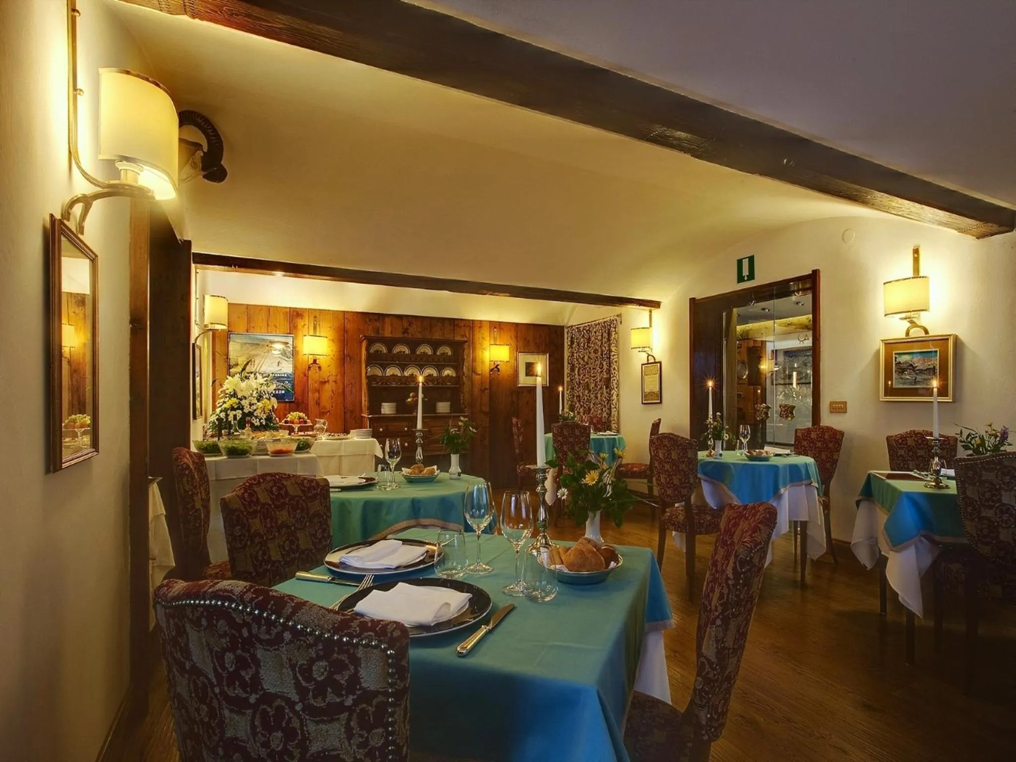 Restaurant/places to eat in Hotel De La Poste
