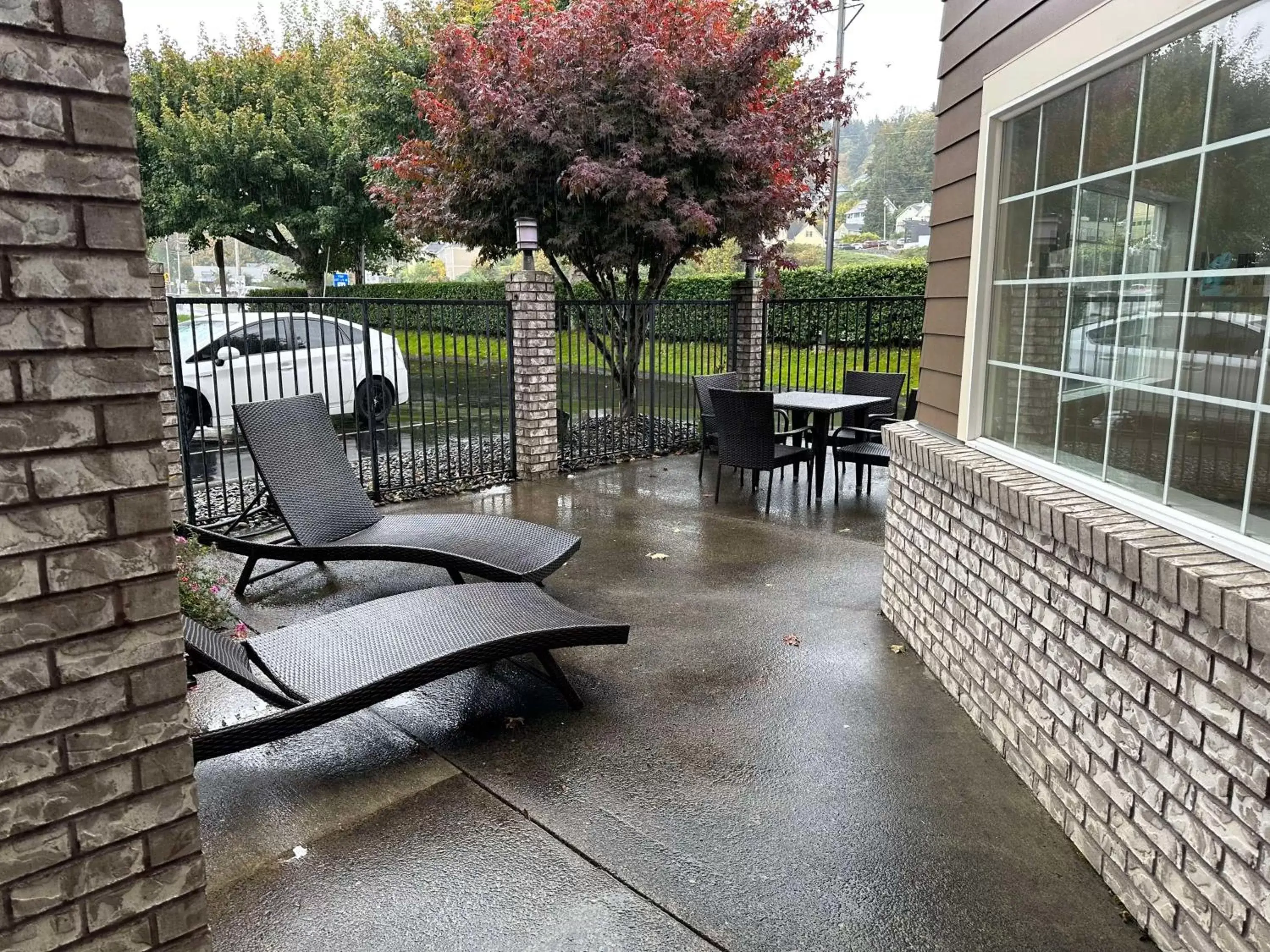 Patio in Best Western Columbia River Waterfront Hotel Astoria