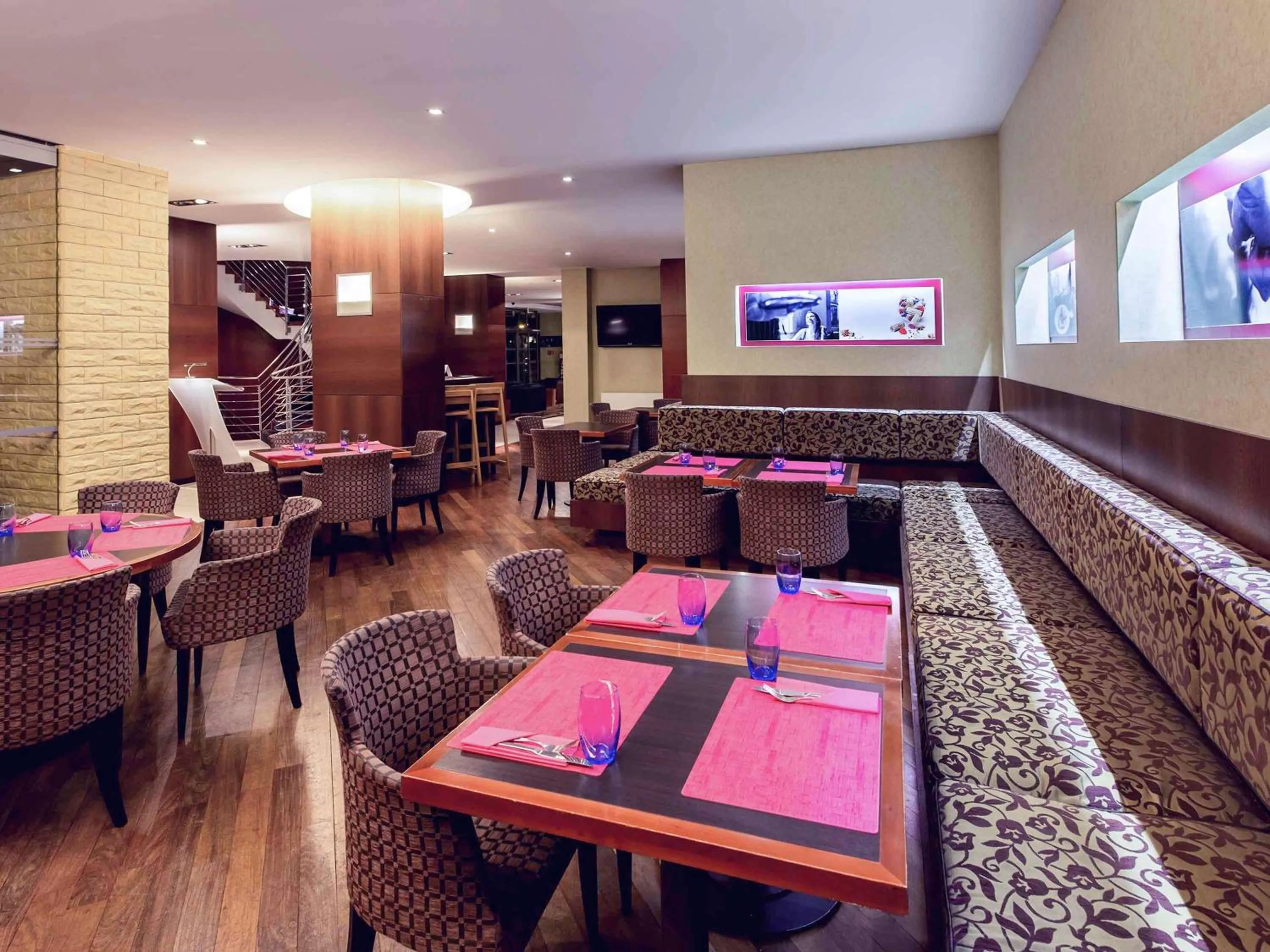 Restaurant/places to eat in Hotel Mercure Toruń Centrum