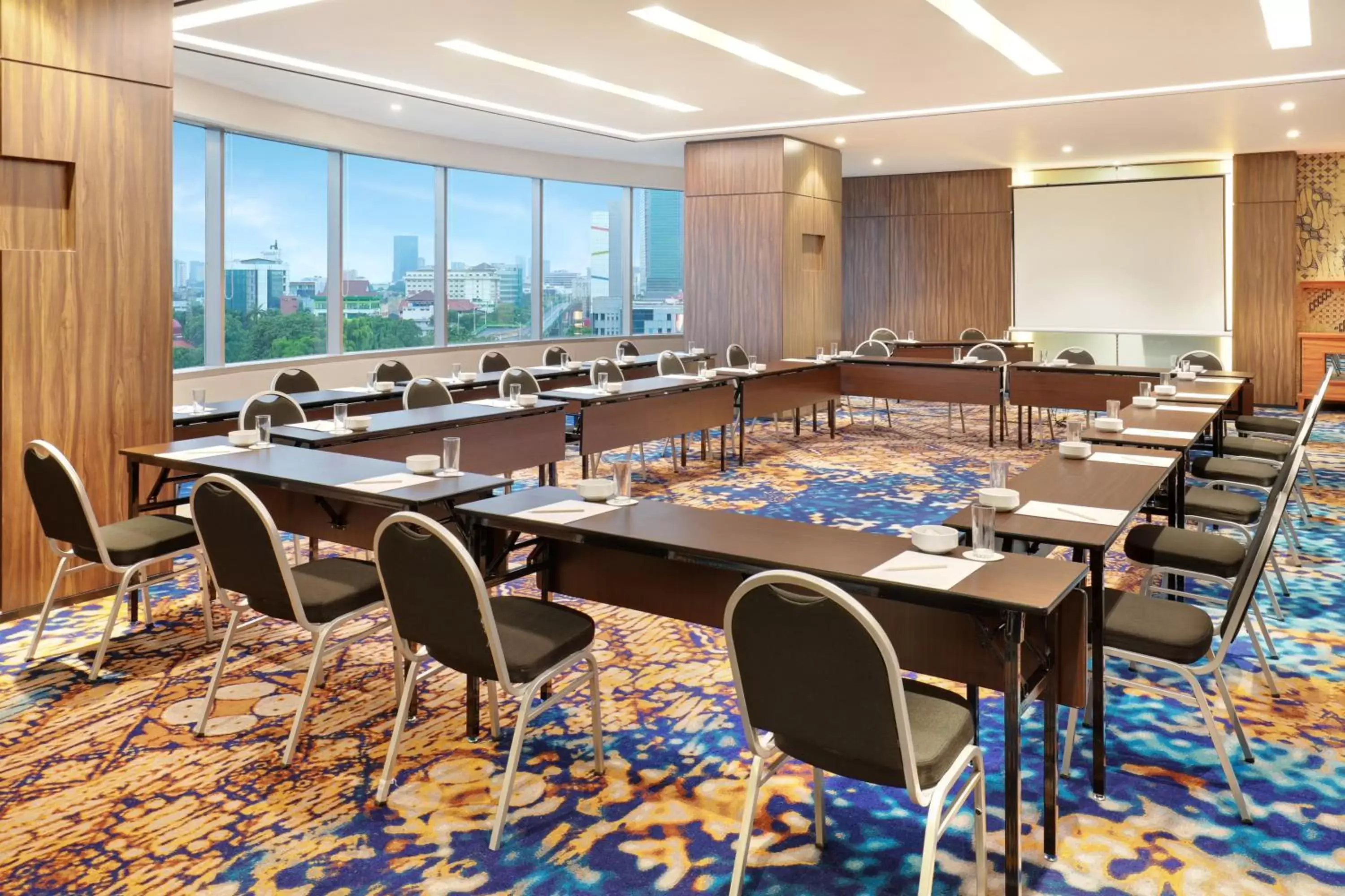 Business facilities in Mercure Jakarta Gatot Subroto