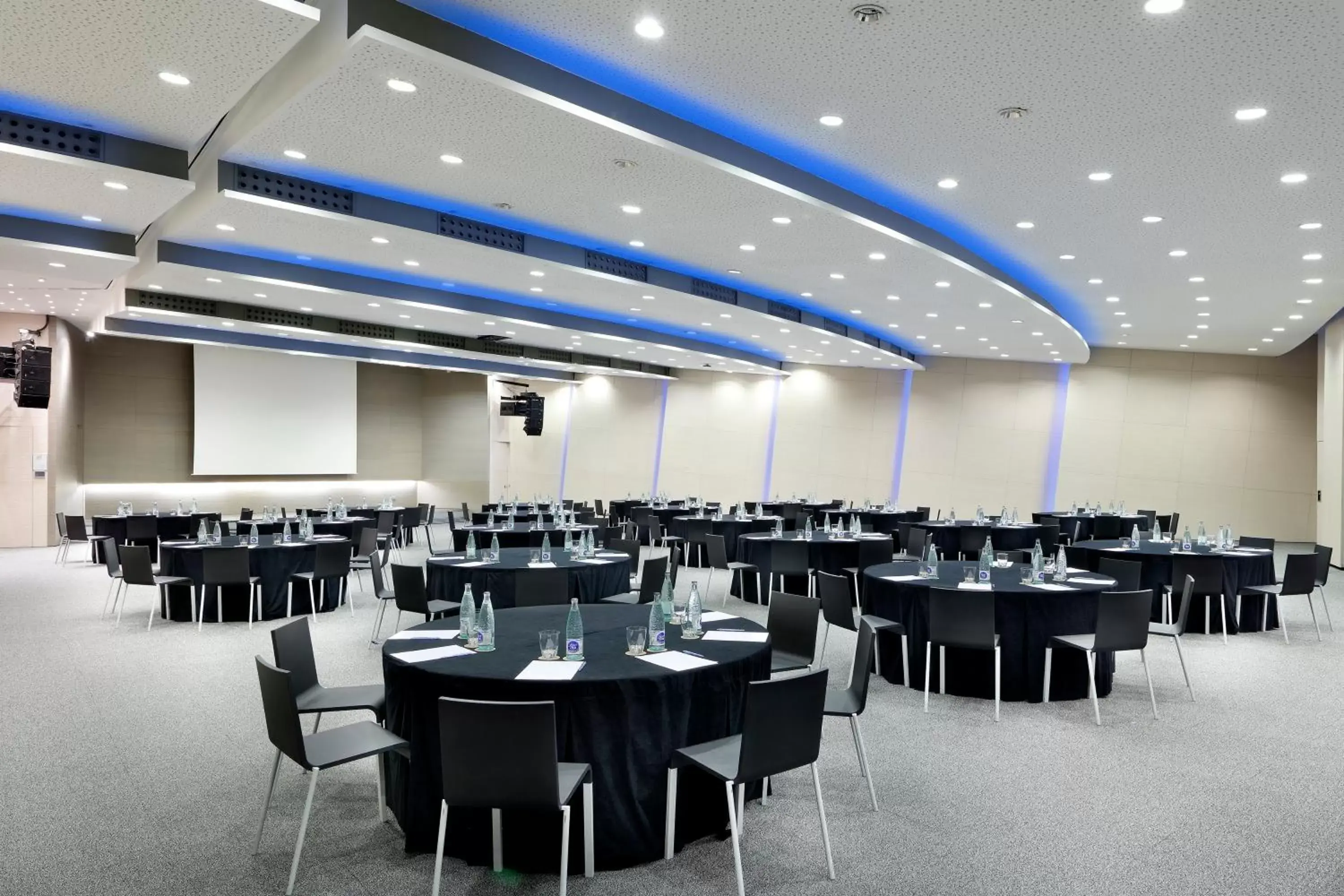Meeting/conference room, Restaurant/Places to Eat in Melia Barcelona Sarriá