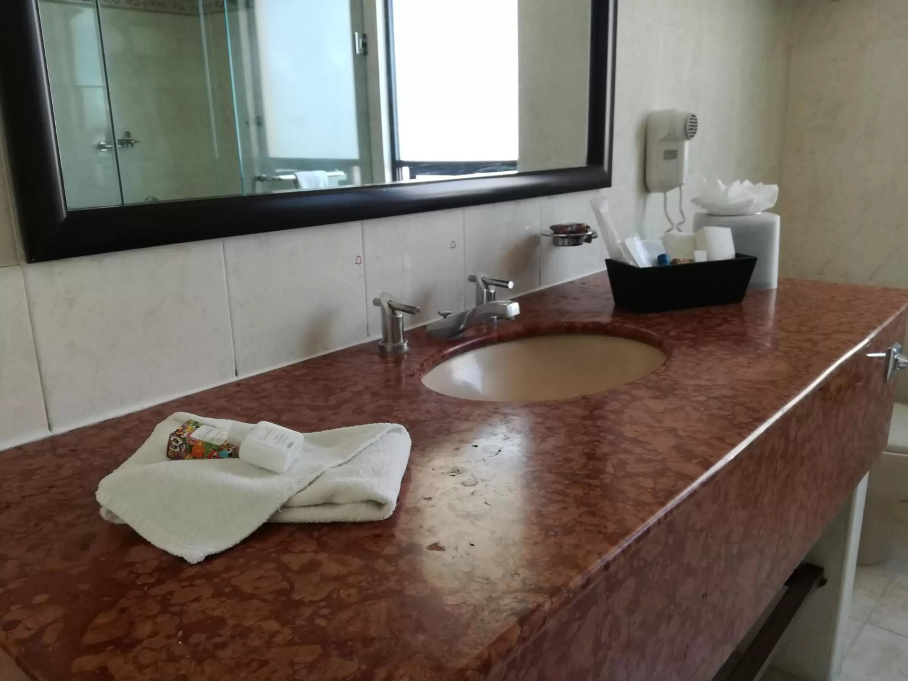 Bathroom in Mision Express Pachuca