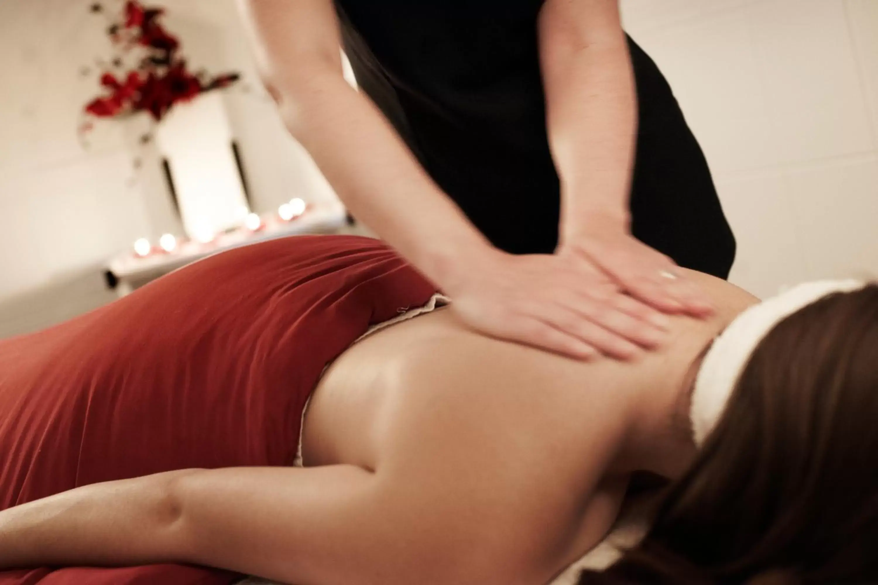 Massage in The Essex Golf & Country Club Hotel