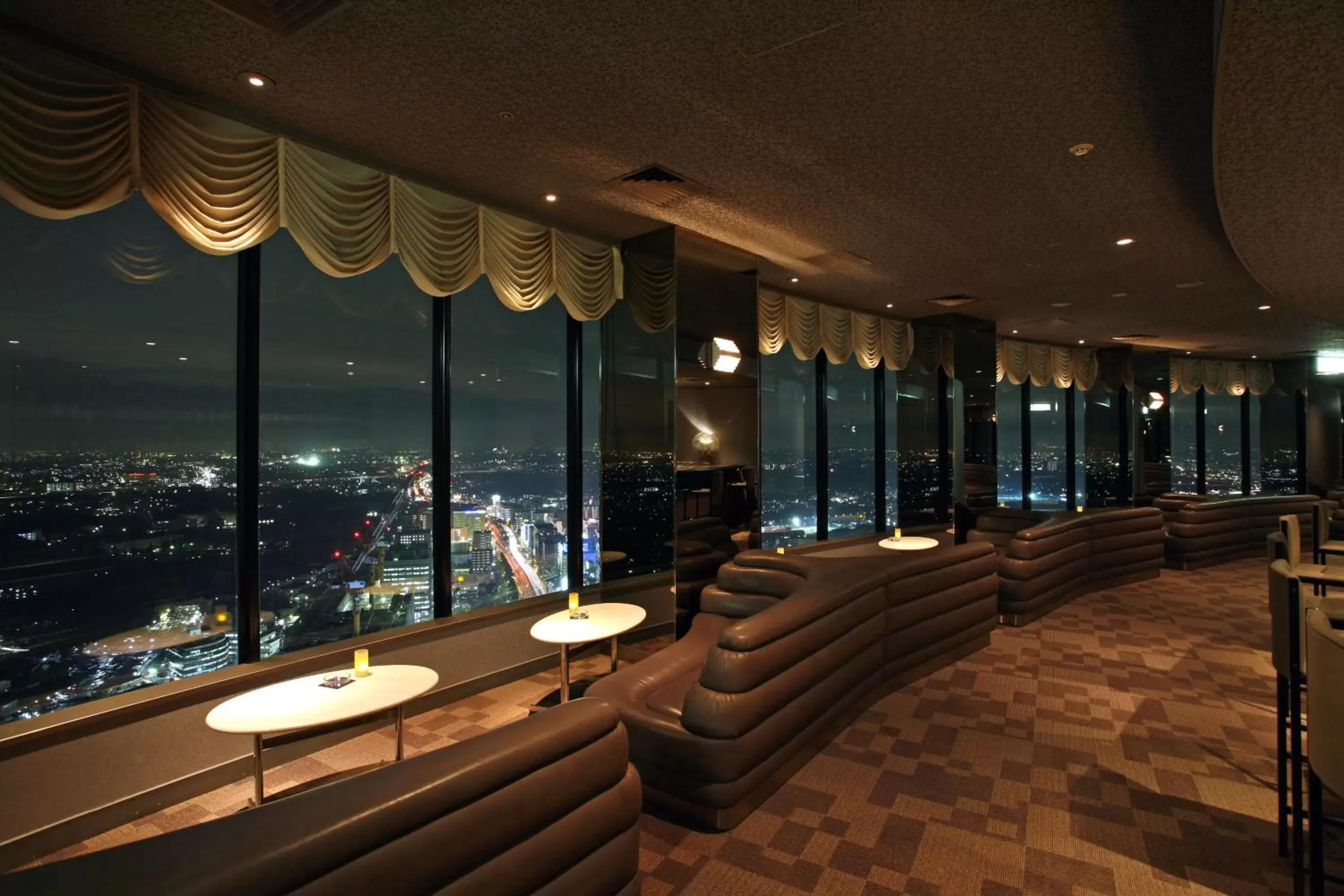 Lounge or bar in Shin Yokohama Prince Hotel