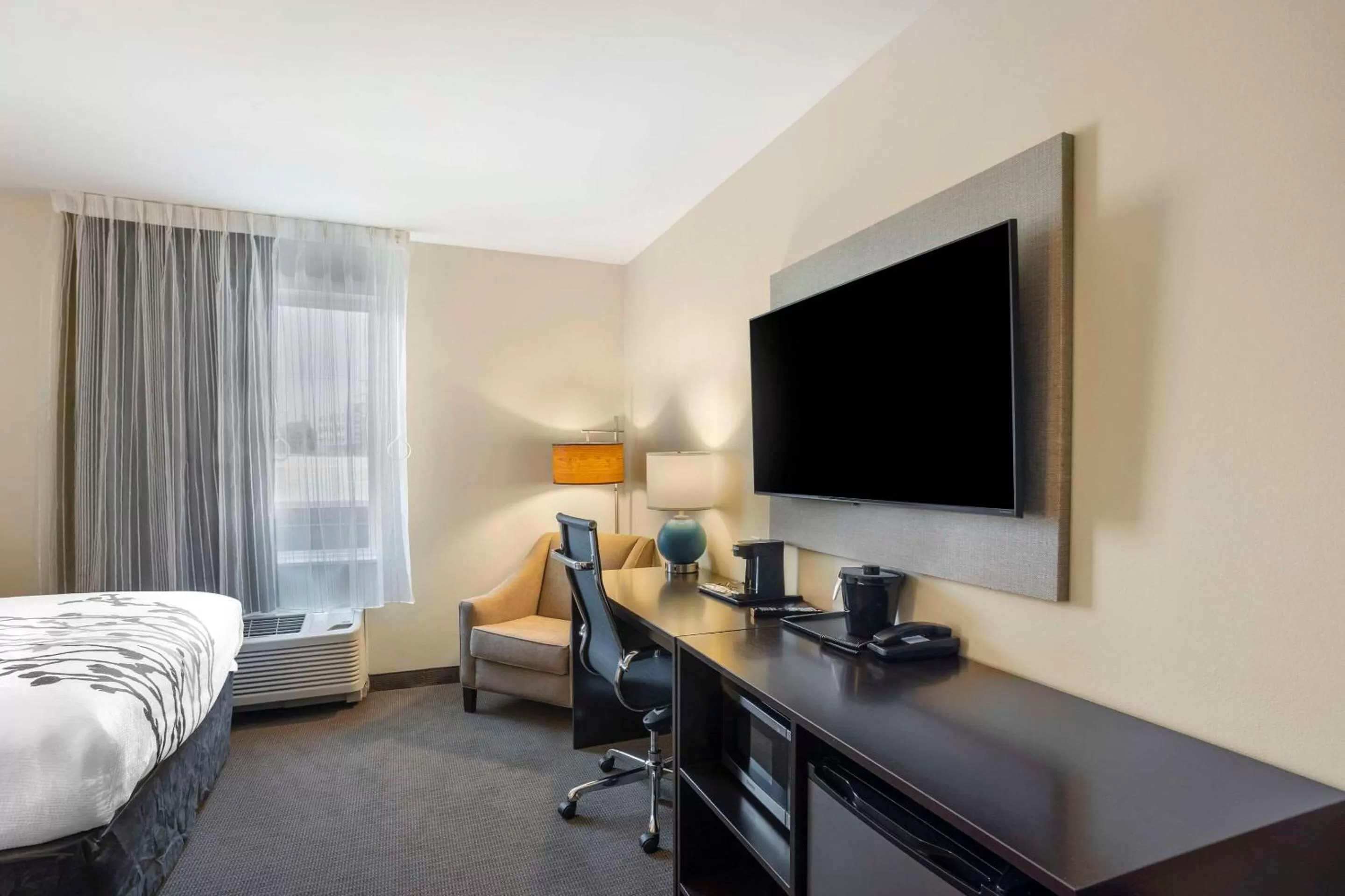 Bedroom, Bed in Sleep Inn North - Central York