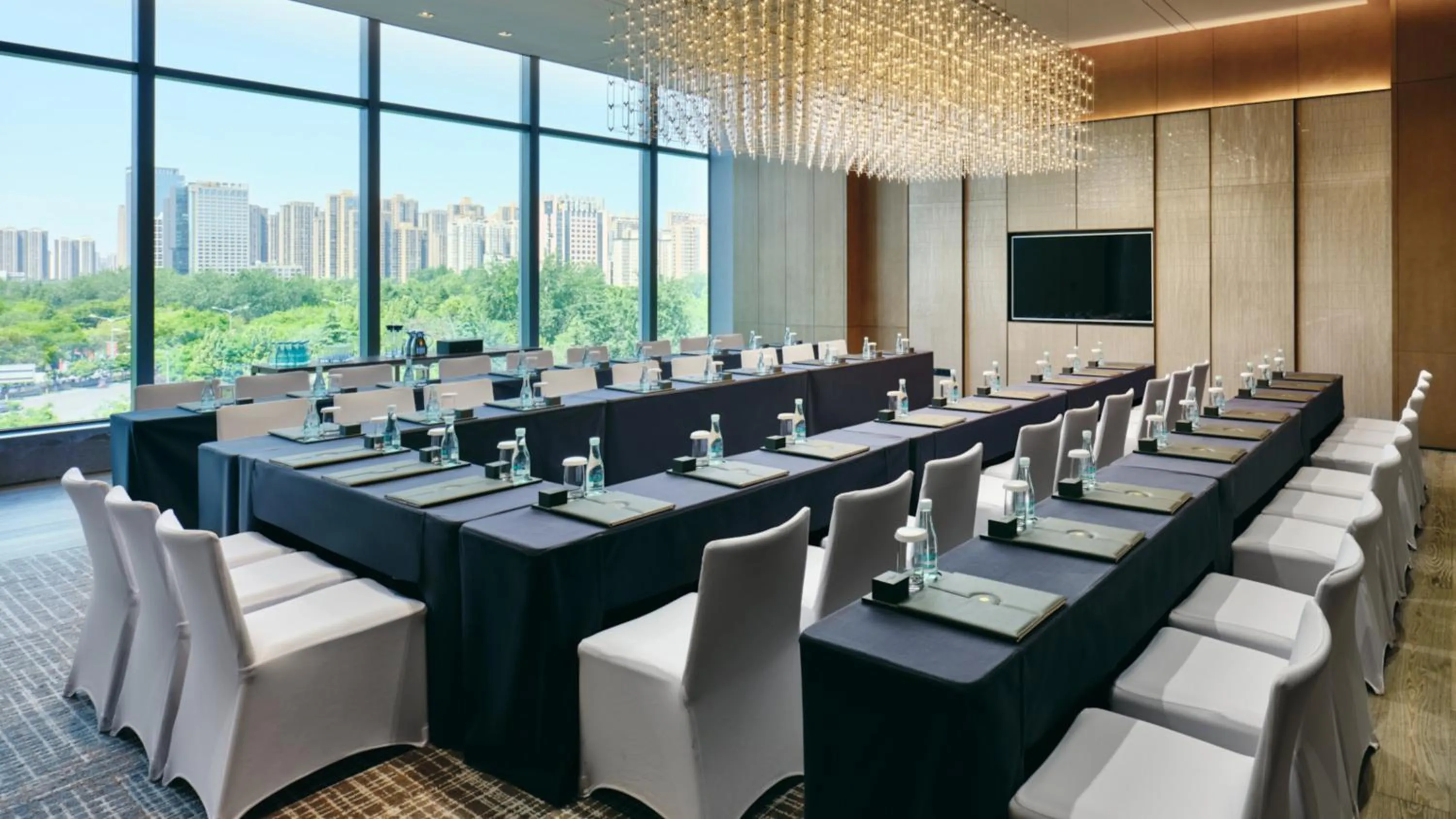 Meeting/conference room in InterContinental Xi'an North by IHG