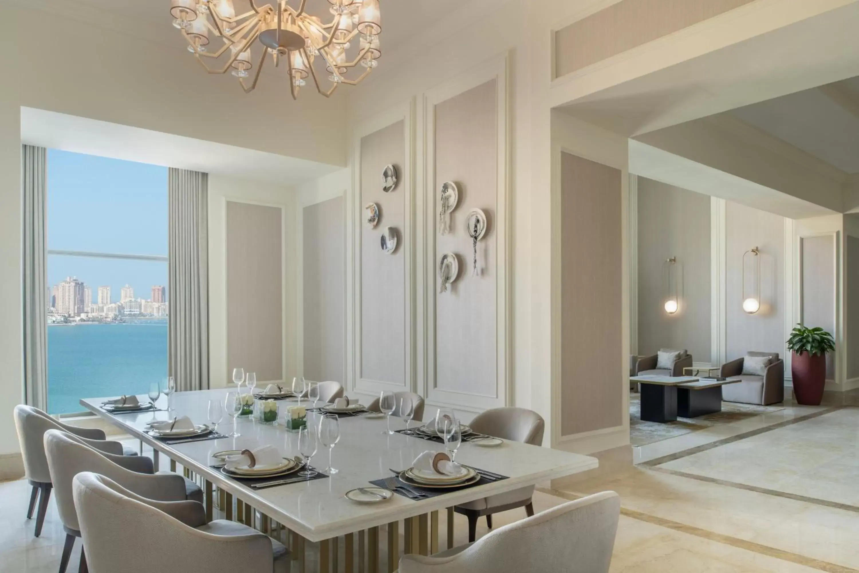 Living room, Restaurant/Places to Eat in The St. Regis Doha
