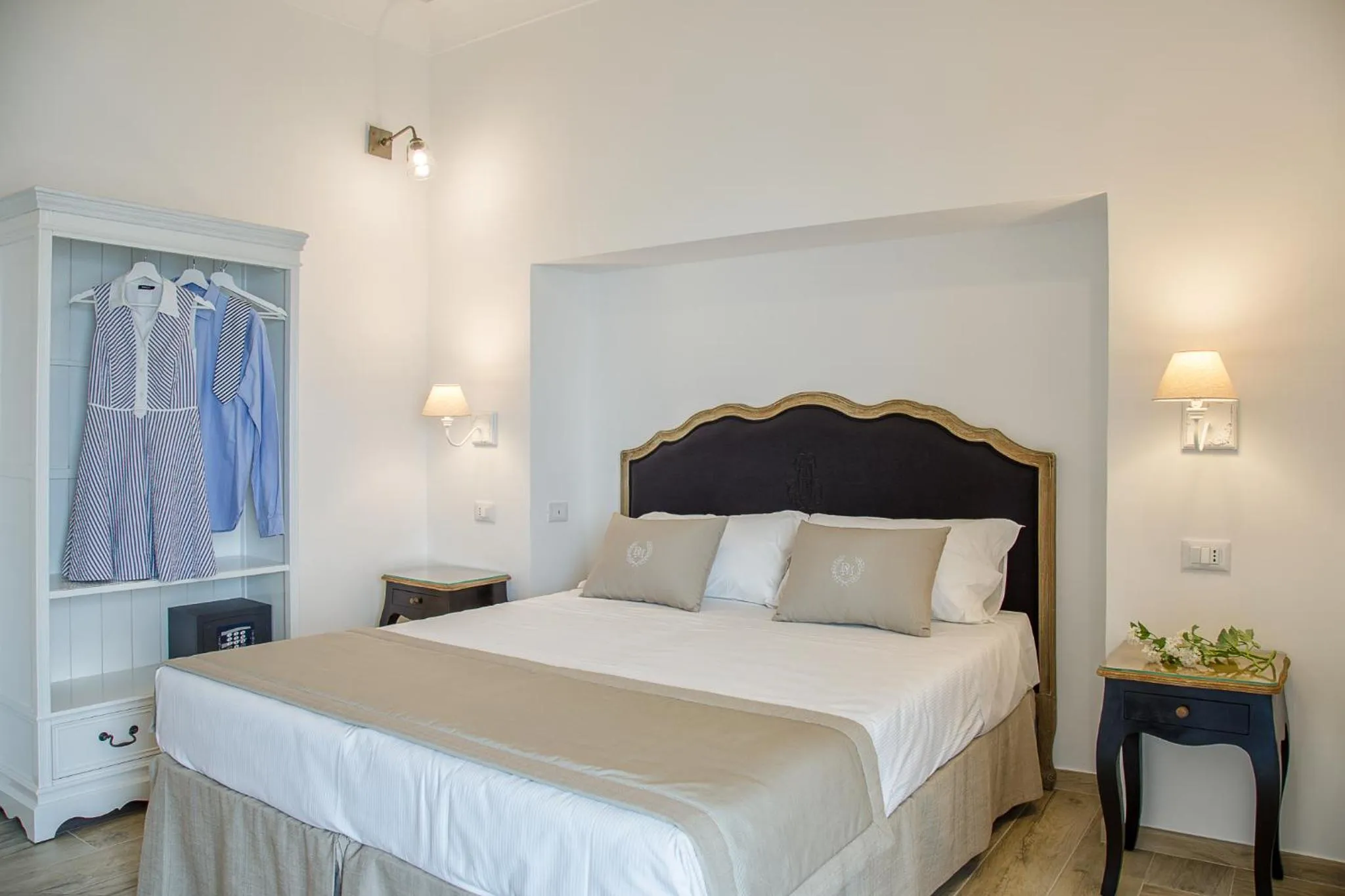 Bed in Domus Maris Relais Boutique Hotel