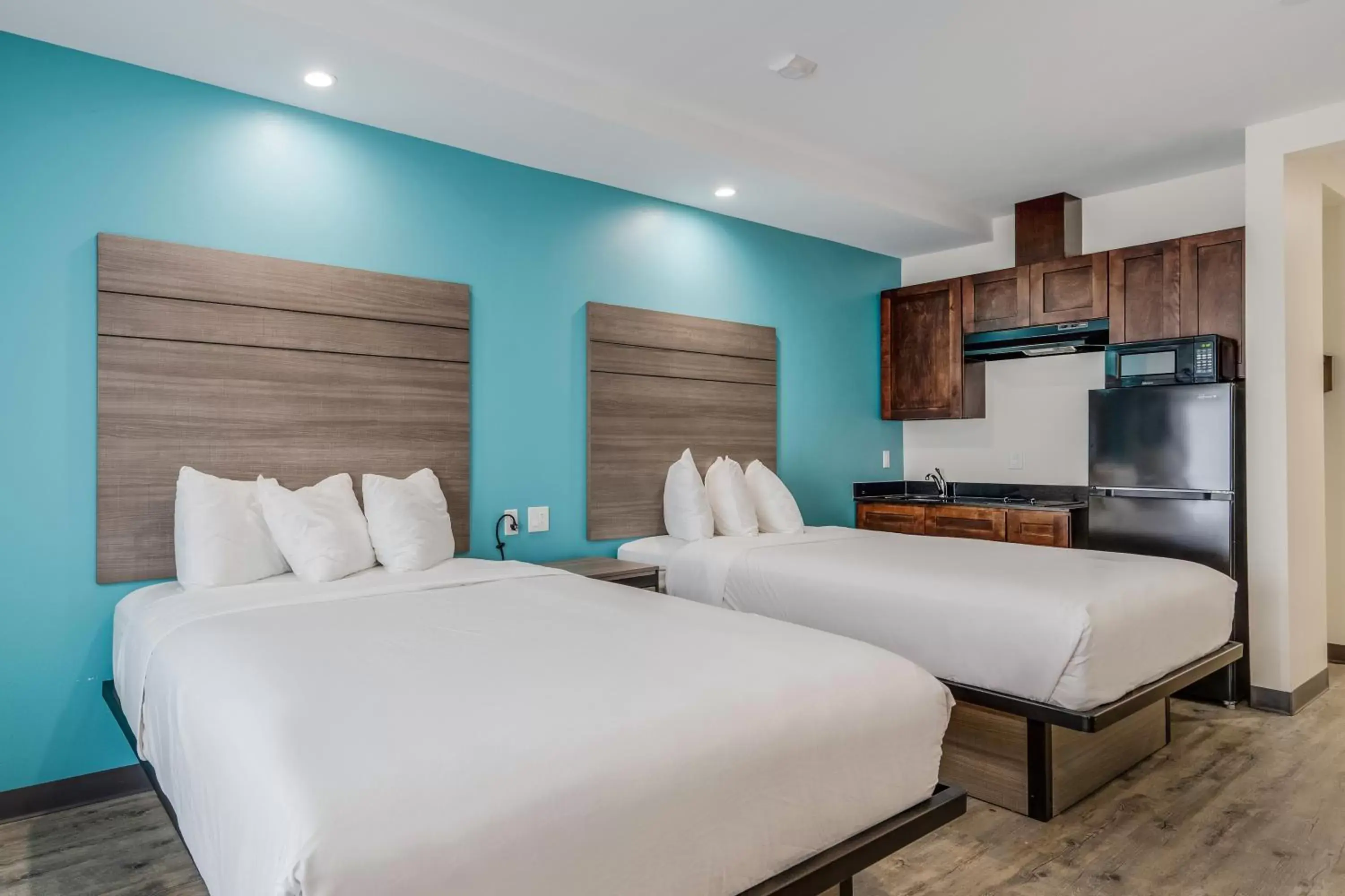 Kitchen or kitchenette, Bed in Americas Best Value Inn & Suites Katy Kitchen or kitchenette, Bed in Americas Best Value Inn & Suites Katy