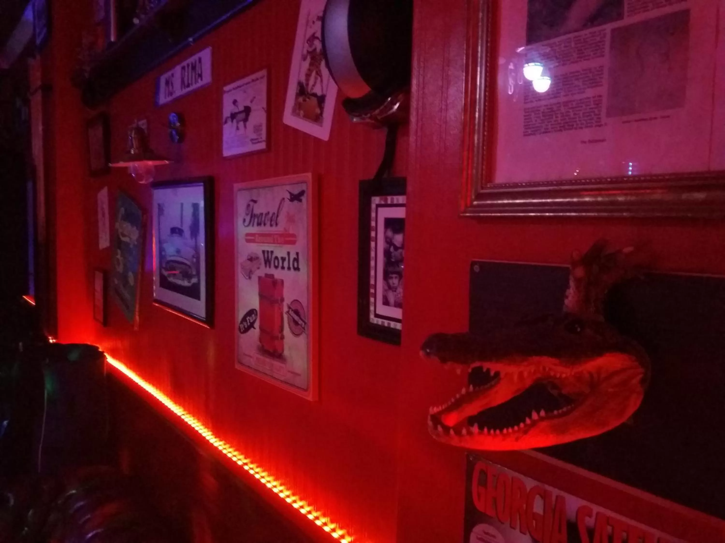 Decorative detail in Cadillac Kustomz Hotel