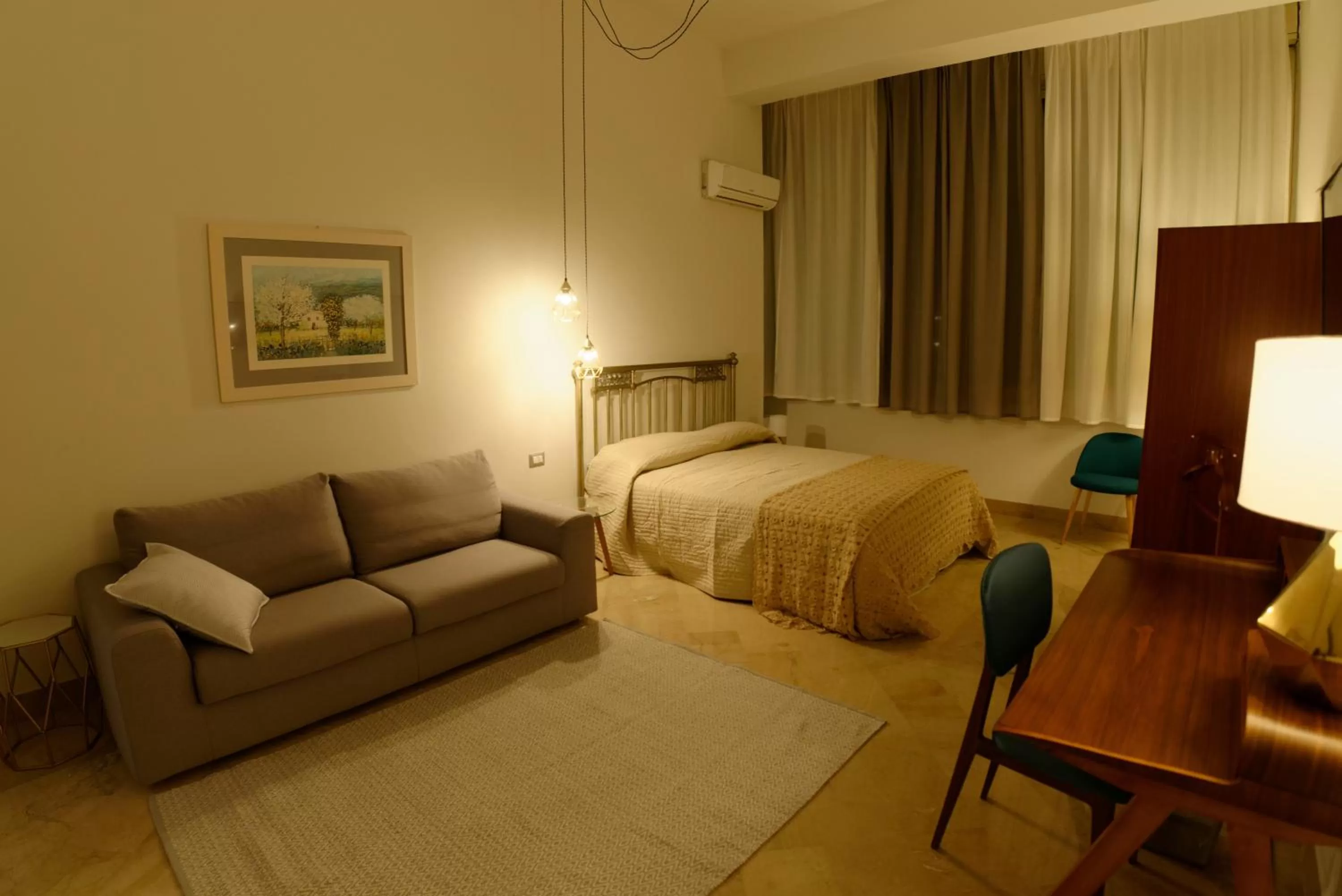 Photo of the whole room, Bed in B&B Questa casa non e'un albergo