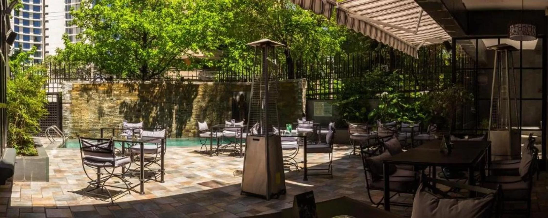 Patio in Wyndham Garden Santiago Kennedy