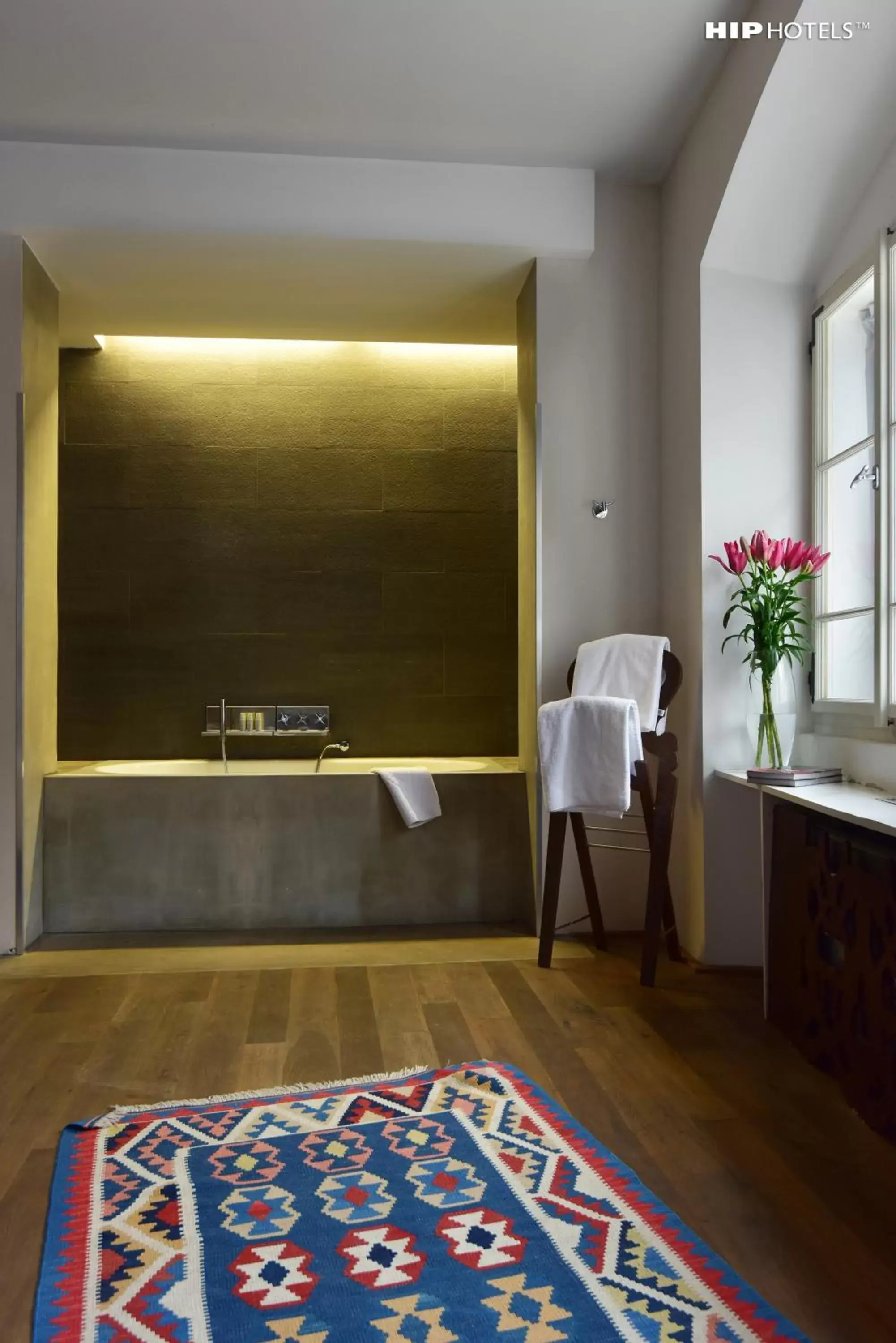 Bathroom, TV/Entertainment Center in Design Hotel Neruda