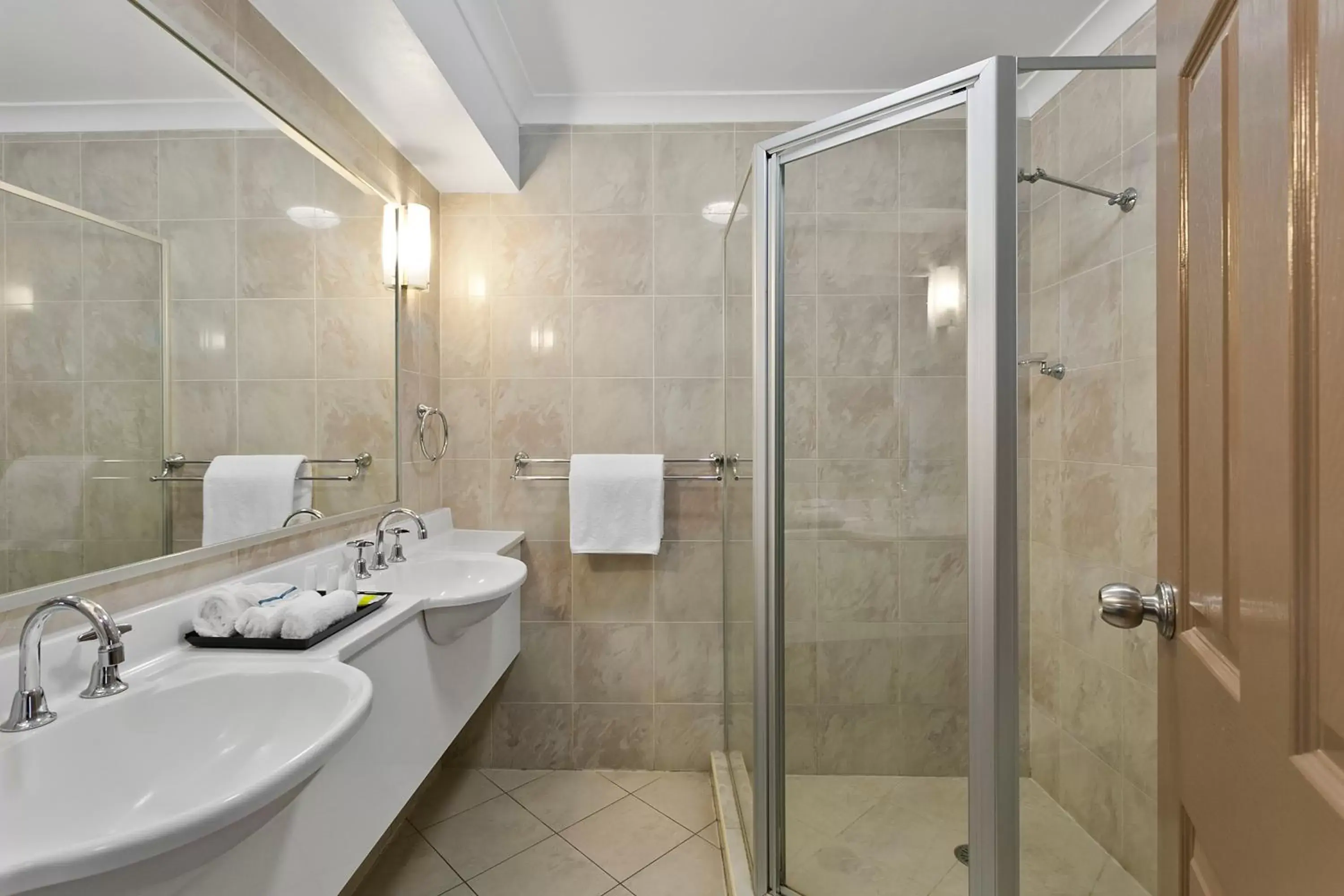 Bed in Quality Inn Penrith Sydney Bed in Quality Inn Penrith Sydney