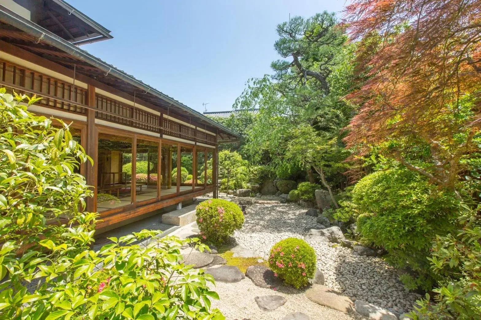 Spring in Ryokan Genhouin