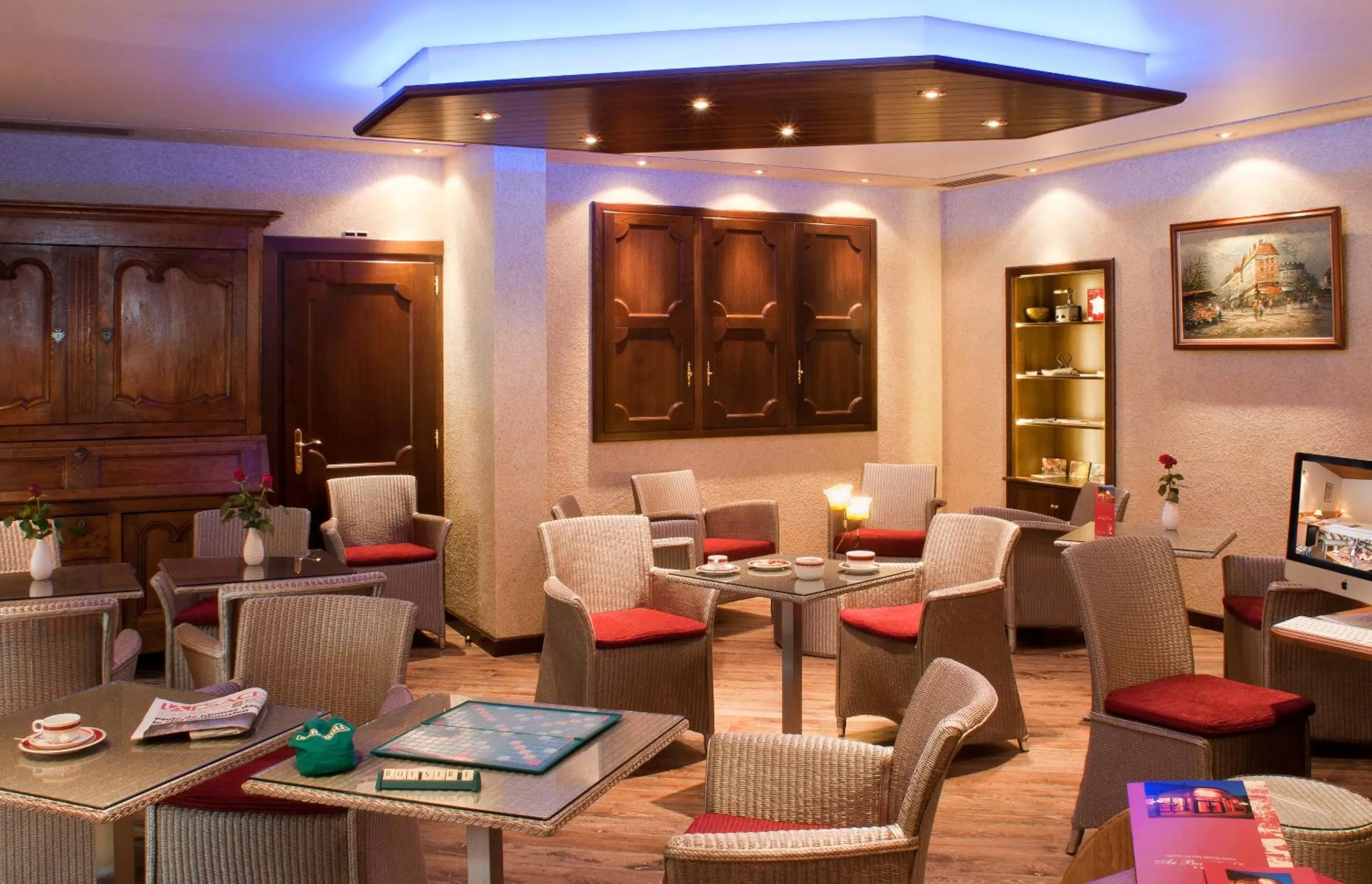 Living room in Logis Hostellerie Motel Au Bois Le Sire