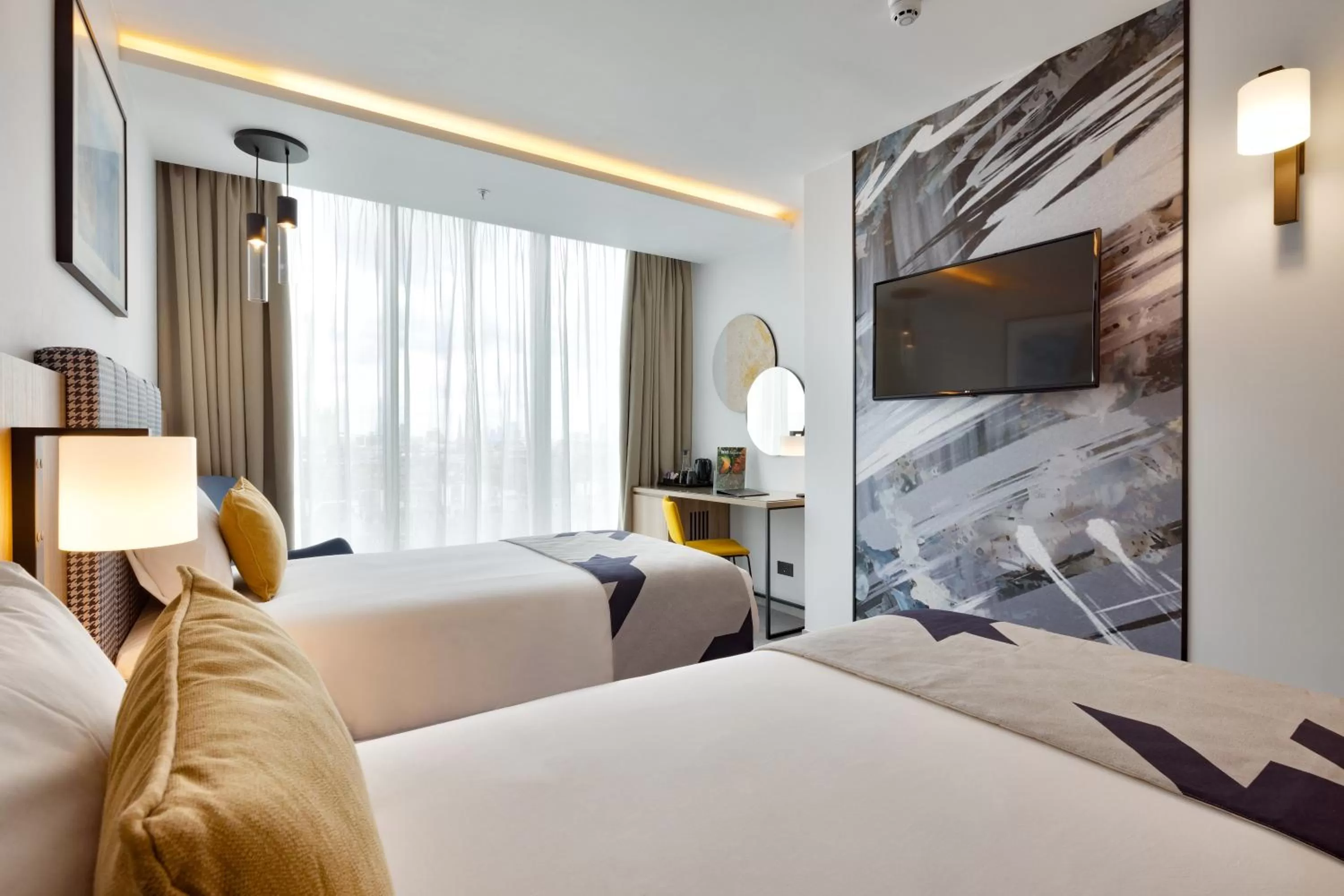 TV and multimedia, Bed in Riu Plaza London Victoria