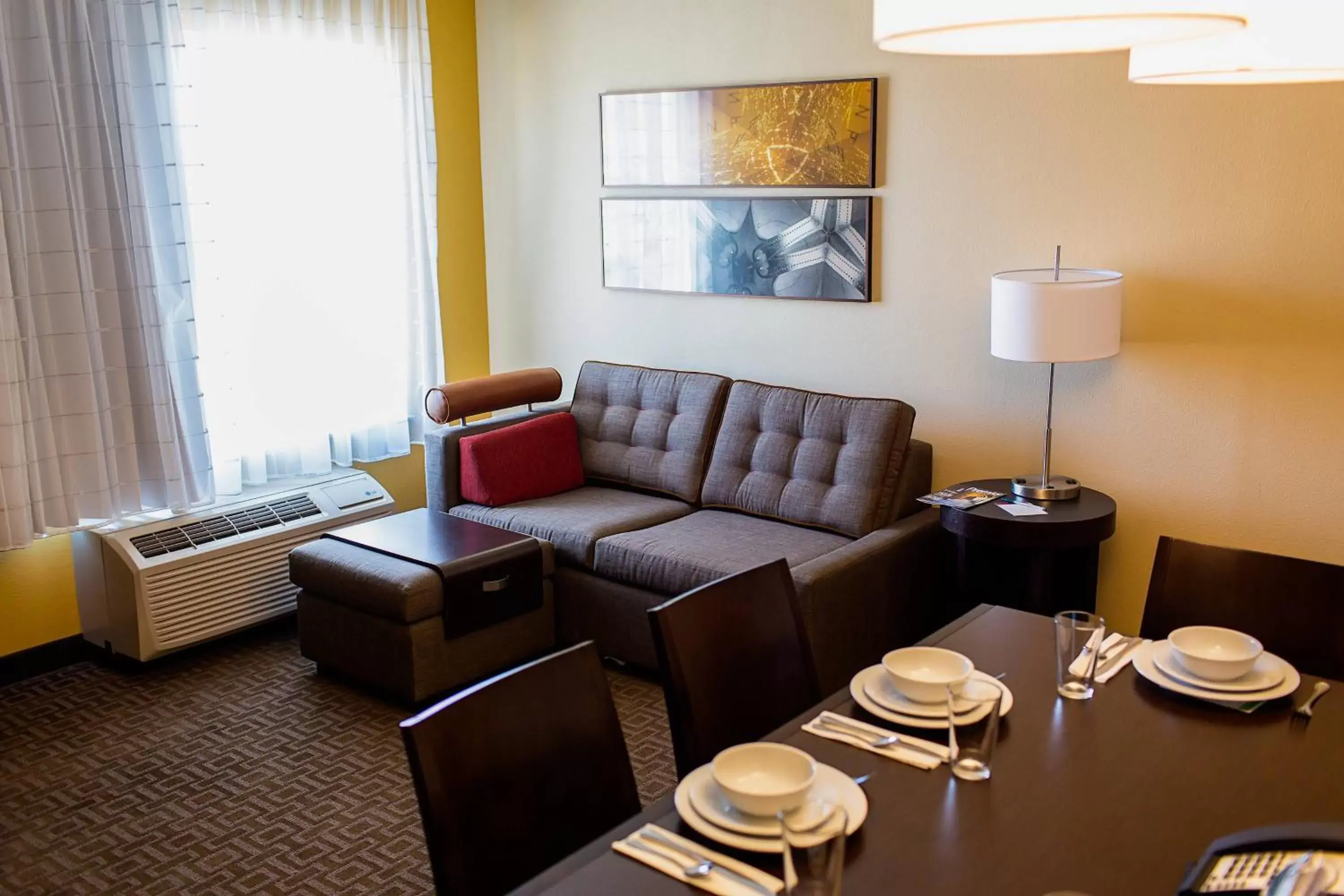 Living room, Seating Area in TownePlace Suites by Marriott Lancaster