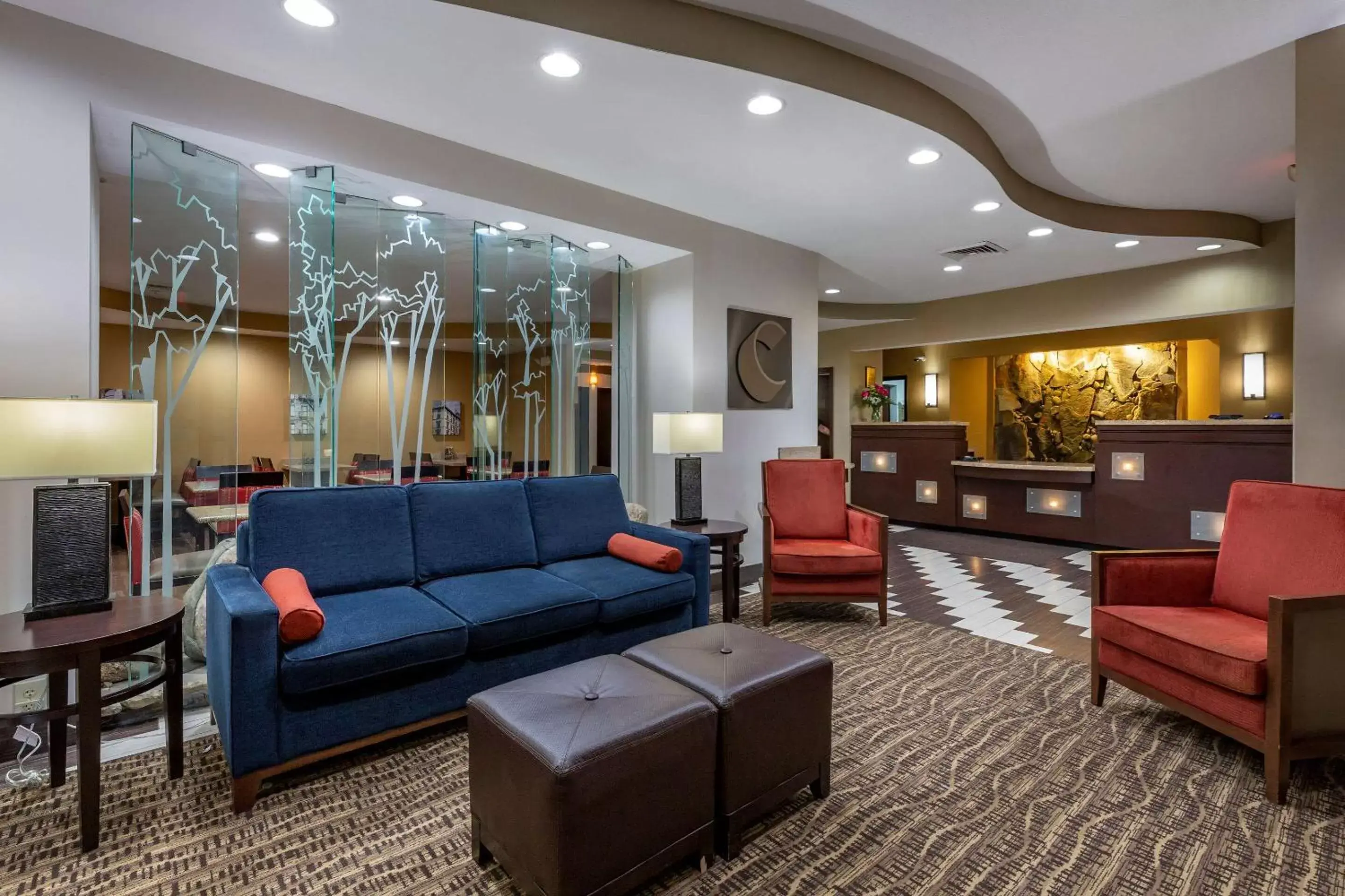 Lobby or reception, Seating Area in Comfort Suites Perrysburg