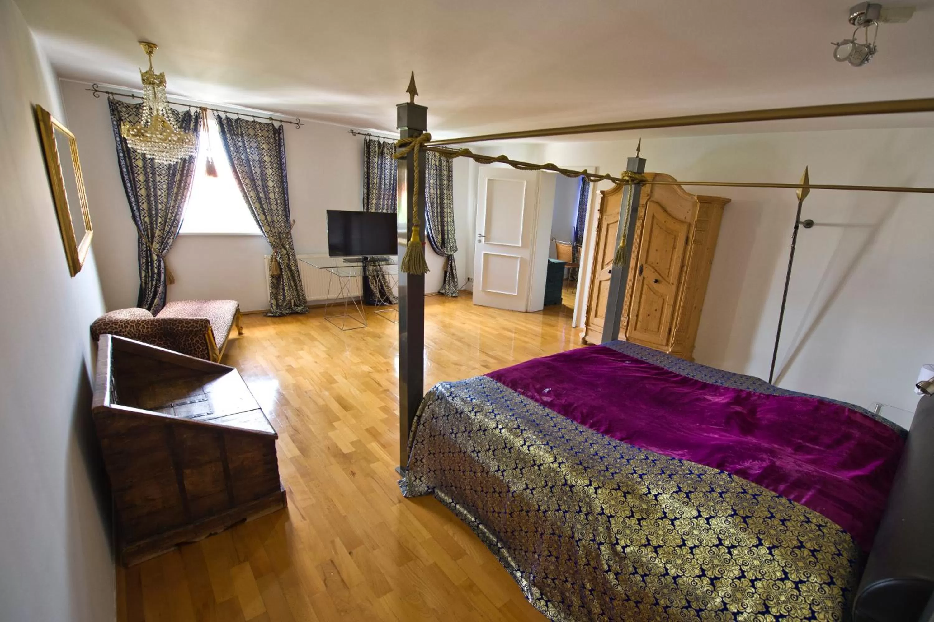 Photo of the whole room, Bed in Bon-Apart