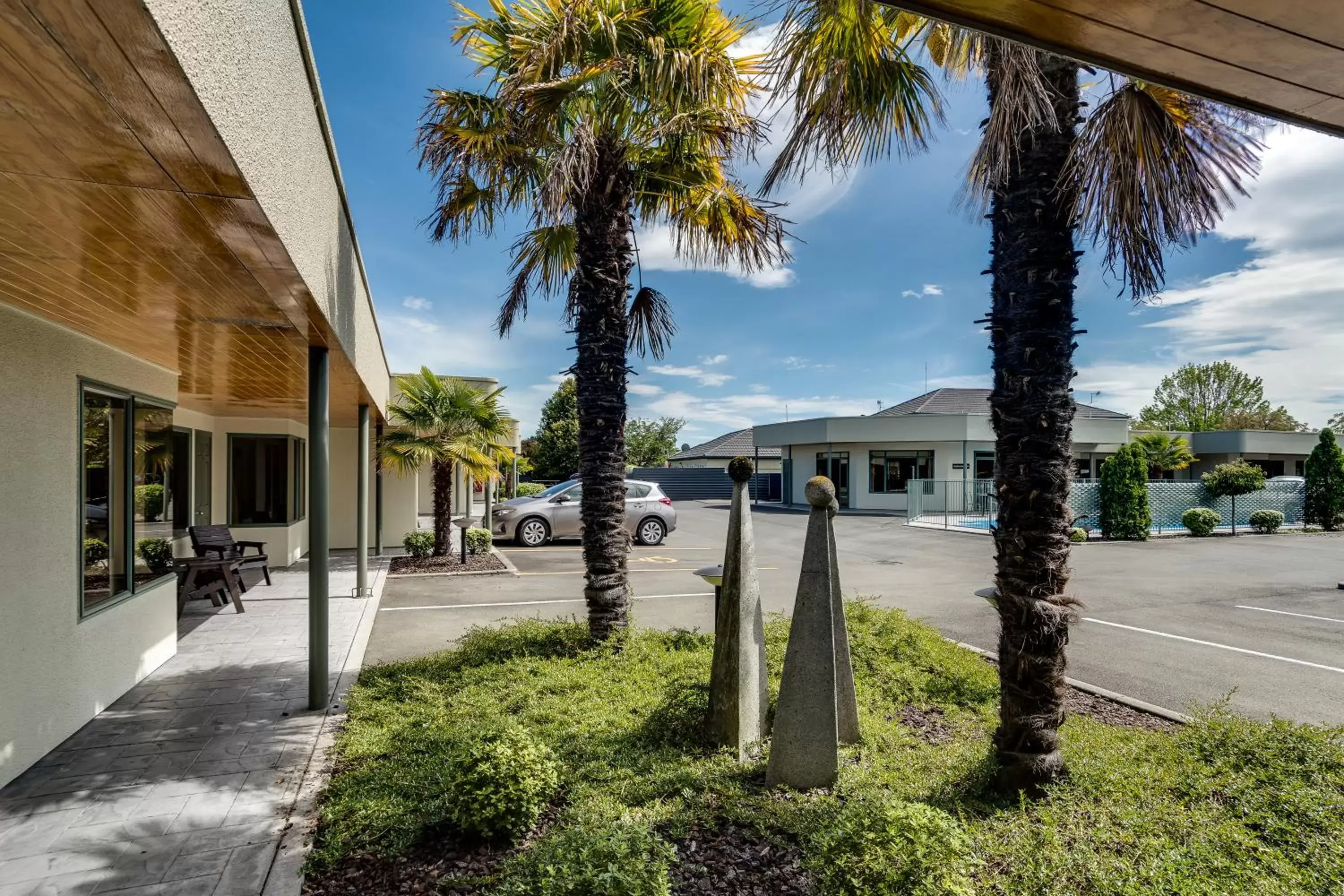 Property building, Garden in Portmans Motor Lodge