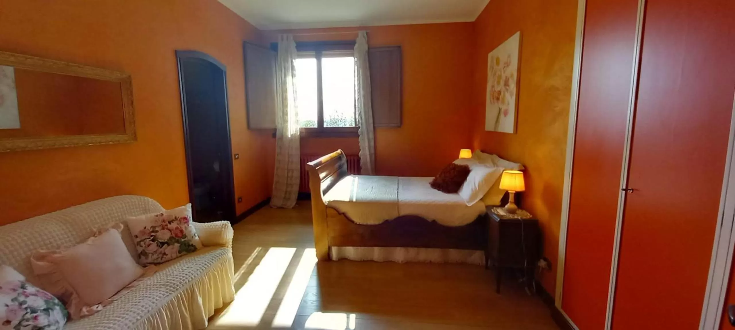 Photo of the whole room, Seating Area in Villa Pieve