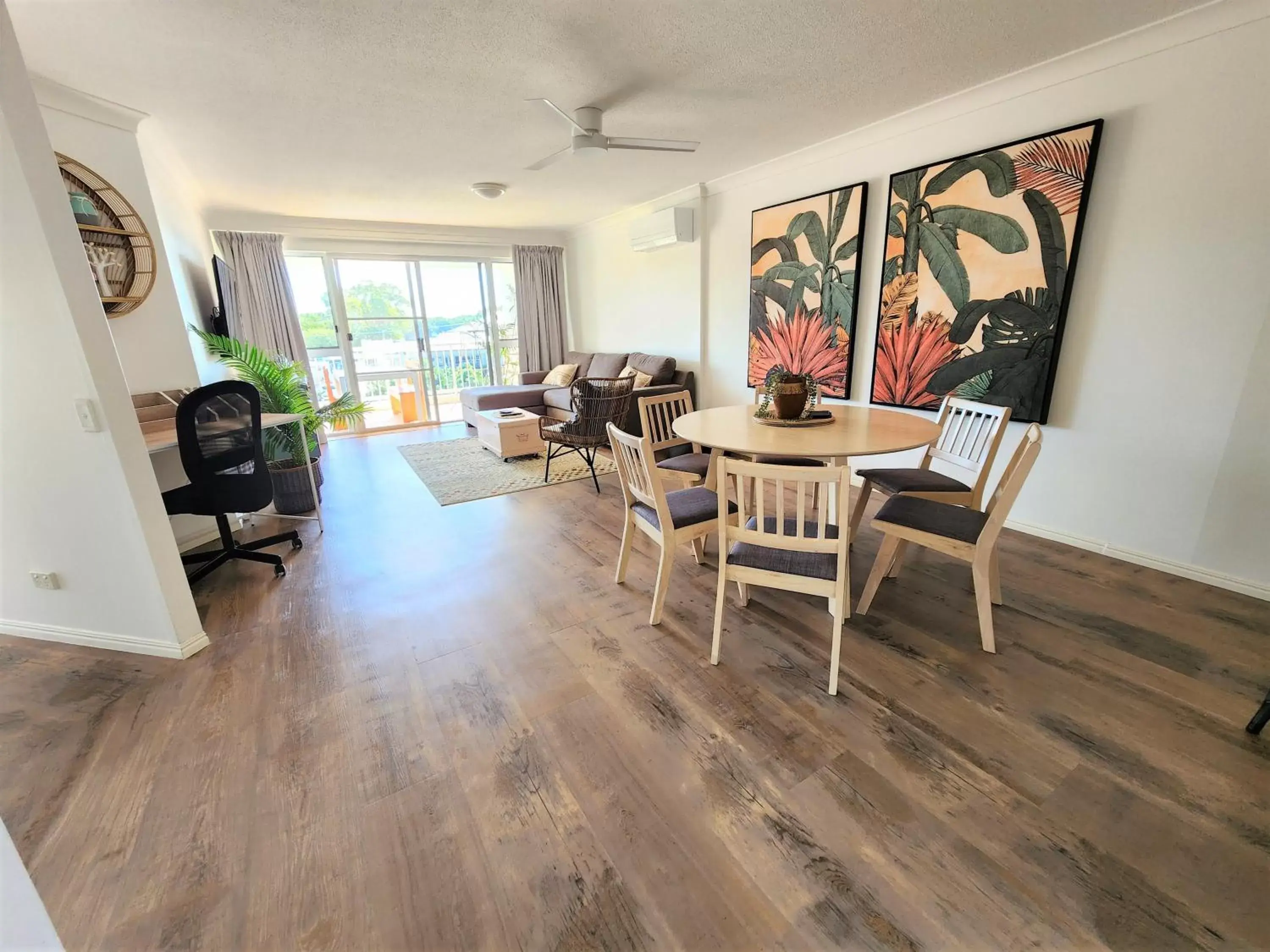 Dining Area in Fairways Golf & Beach Retreat Bribie Island