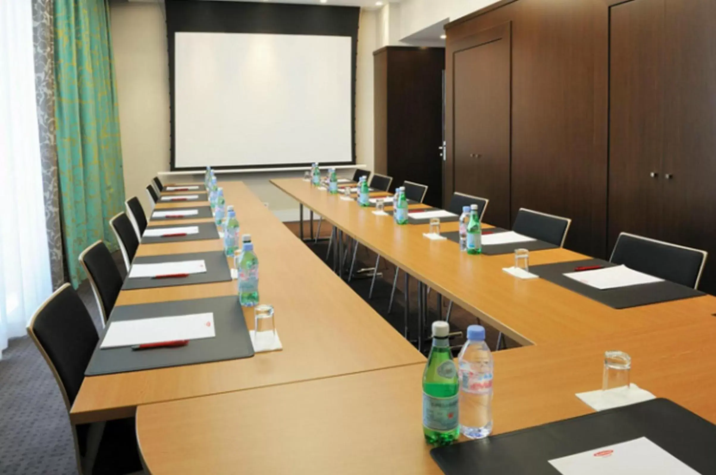 Business facilities, Business Area/Conference Room in Residhome Nantes Berges De La Loire