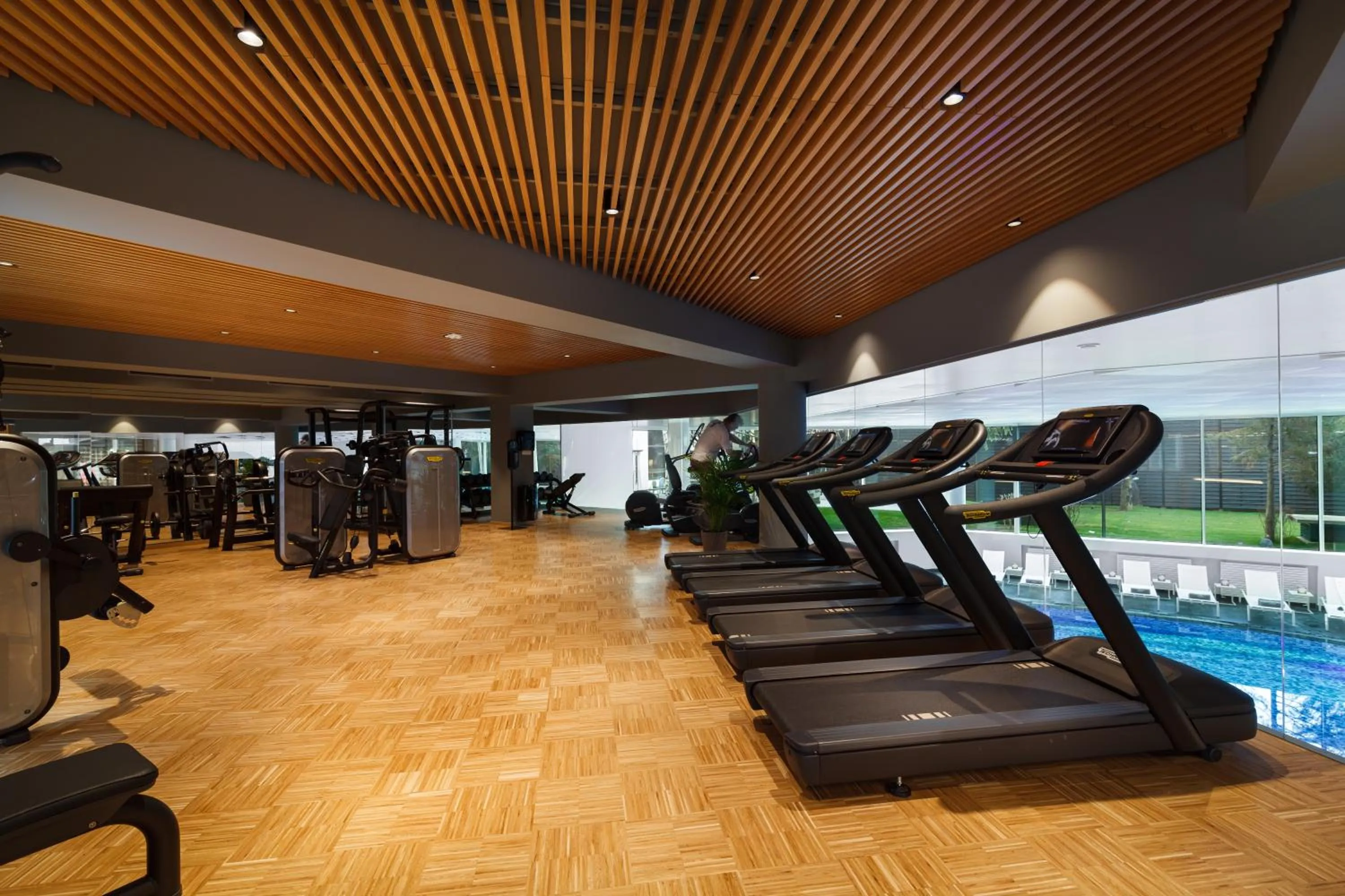 Fitness centre/facilities in Crowne Plaza Bucharest by IHG