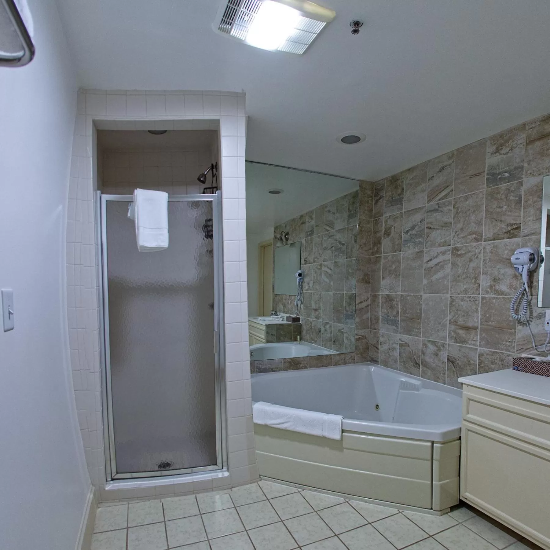 Queen Room in McCoy's Inn